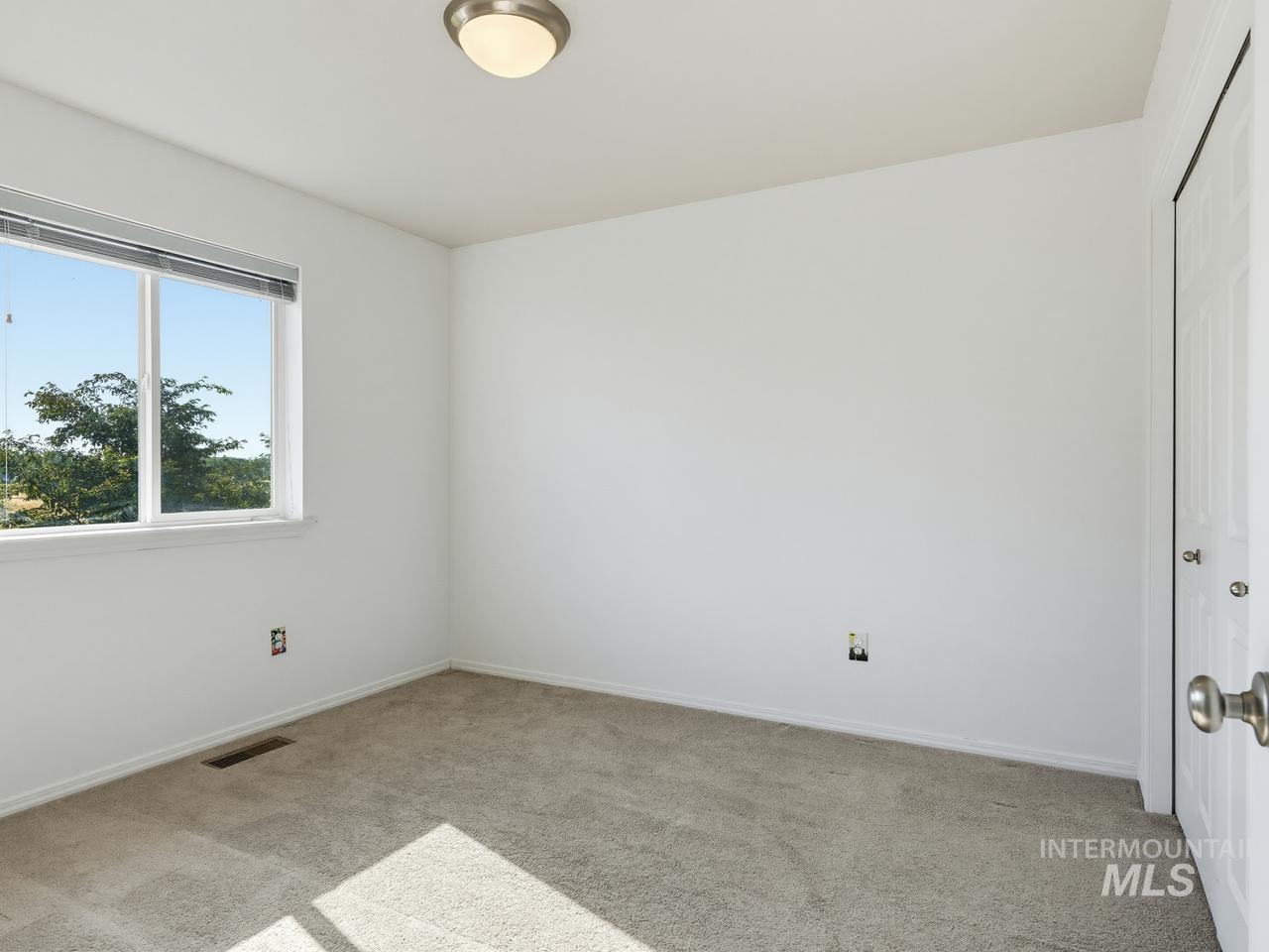 3420 N Cooper Ave, Meridian, Idaho 83646, 4 Bedrooms, 2.5 Bathrooms, Residential For Sale, Price $513,000,MLS 98999659