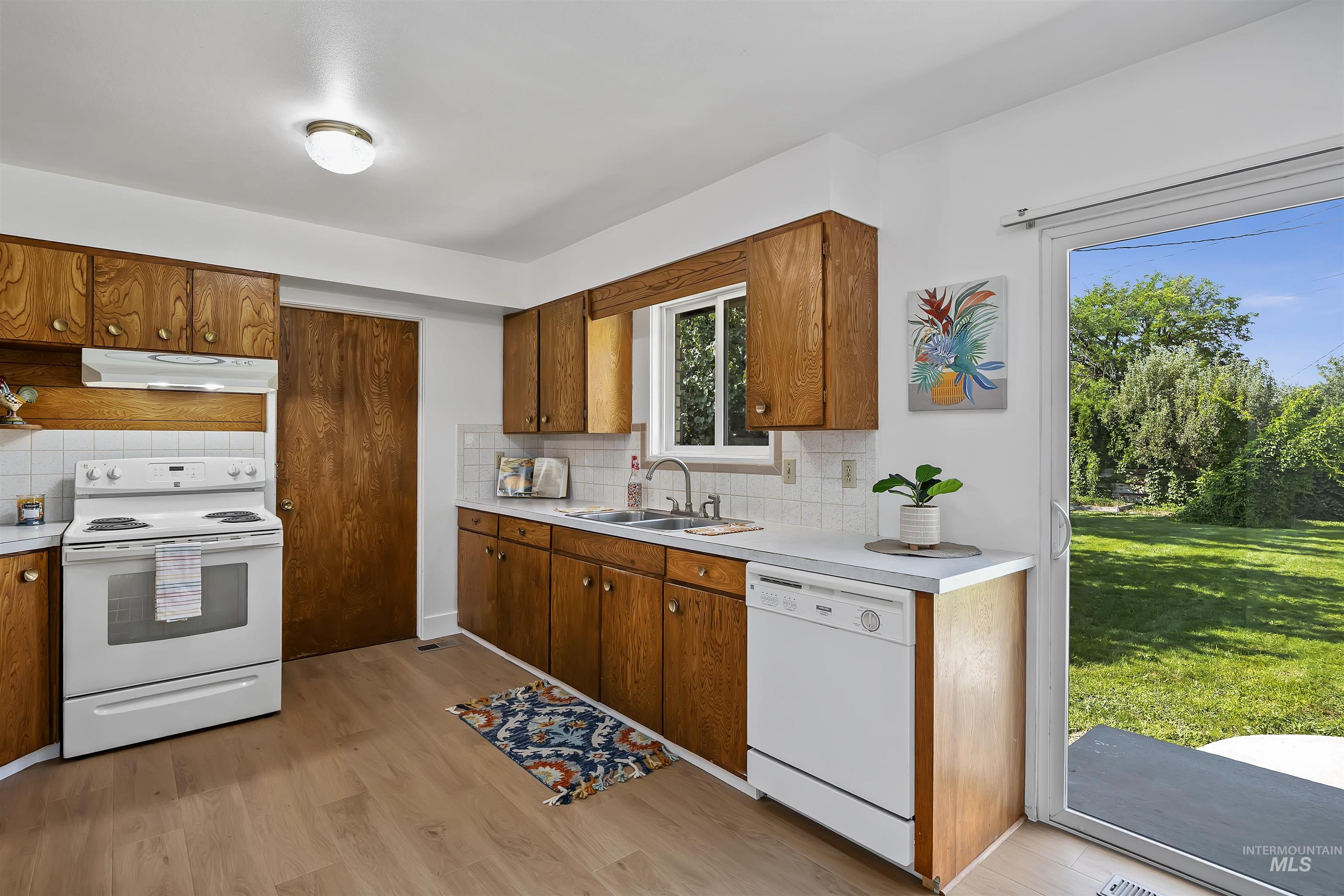 416 Dubois Ave, Twin Falls, Idaho 83301, 3 Bedrooms, 2 Bathrooms, Residential For Sale, Price $309,000, 98999661