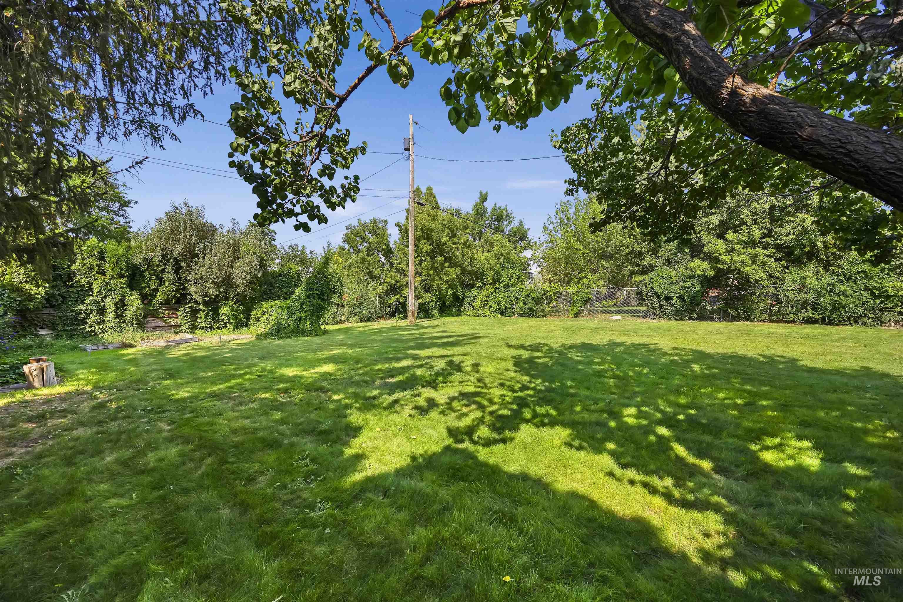 416 Dubois Ave, Twin Falls, Idaho 83301, 3 Bedrooms, 2 Bathrooms, Residential For Sale, Price $309,000, 98999661