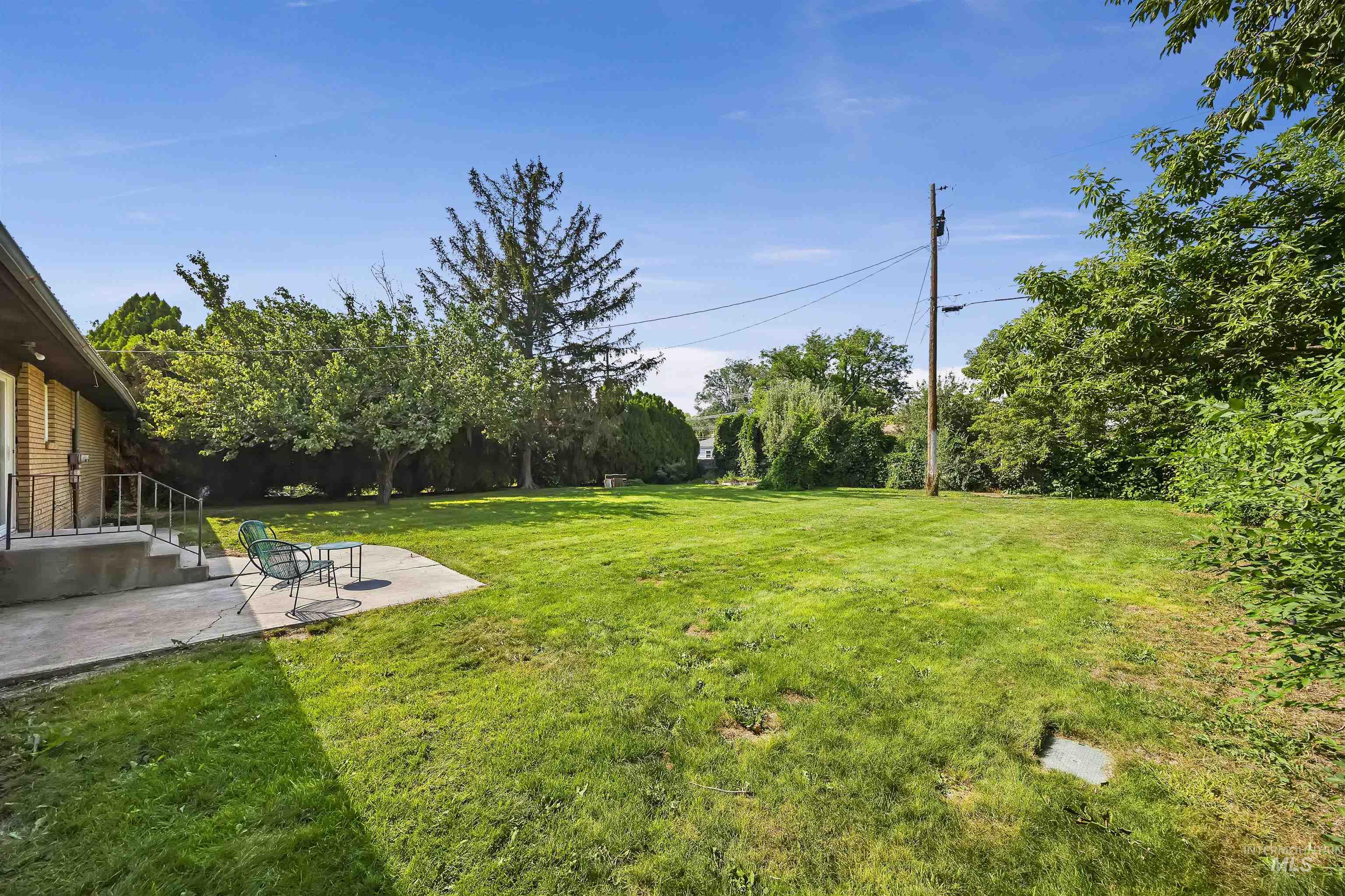 416 Dubois Ave, Twin Falls, Idaho 83301, 3 Bedrooms, 2 Bathrooms, Residential For Sale, Price $309,000, 98999661