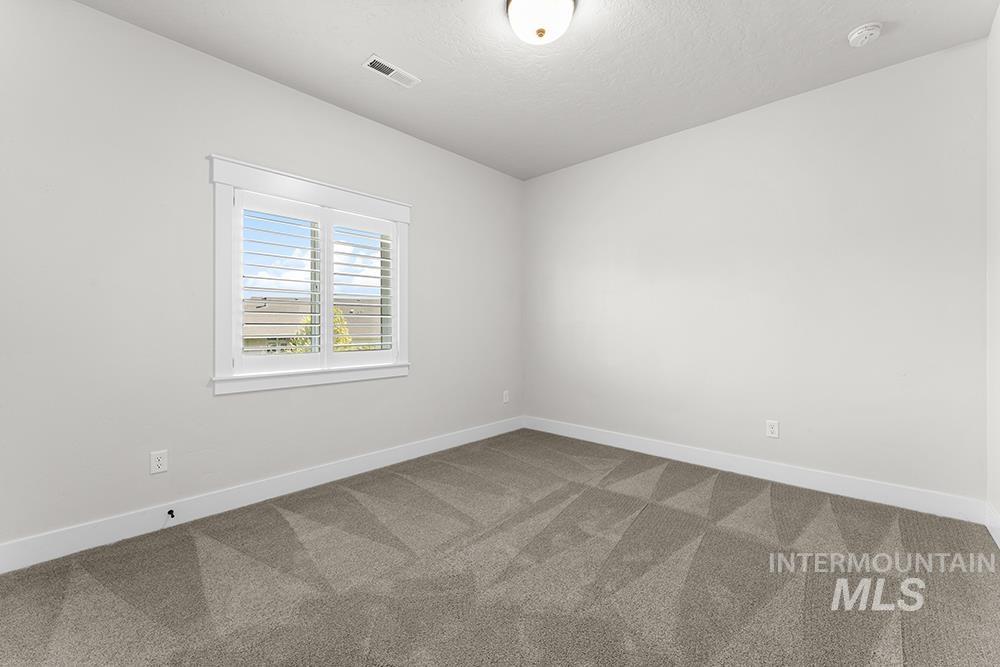 5552 N Asissi Ave, Meridian, Idaho 83646, 5 Bedrooms, 3.5 Bathrooms, Residential For Sale, Price $999,990, 98999662