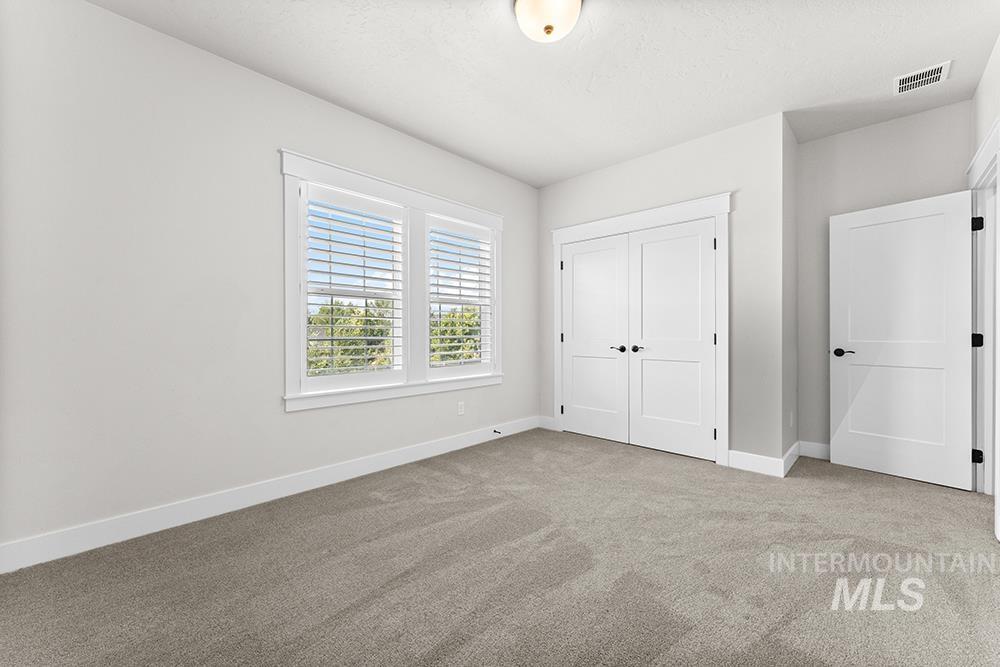 5552 N Asissi Ave, Meridian, Idaho 83646, 5 Bedrooms, 3.5 Bathrooms, Residential For Sale, Price $999,990, 98999662