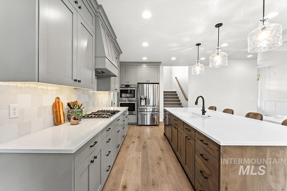5552 N Asissi Ave, Meridian, Idaho 83646, 5 Bedrooms, 3.5 Bathrooms, Residential For Sale, Price $999,990, 98999662