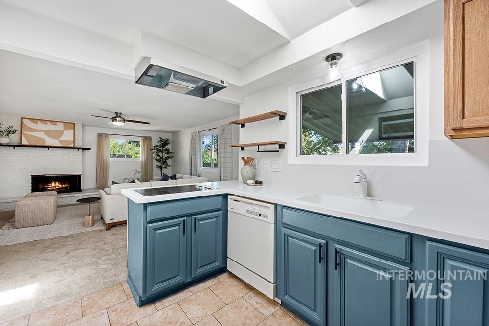 614 S Lawrence Ave, Boise, Idaho 83709, 4 Bedrooms, 3 Bathrooms, Residential For Sale, Price $585,000, 98999663