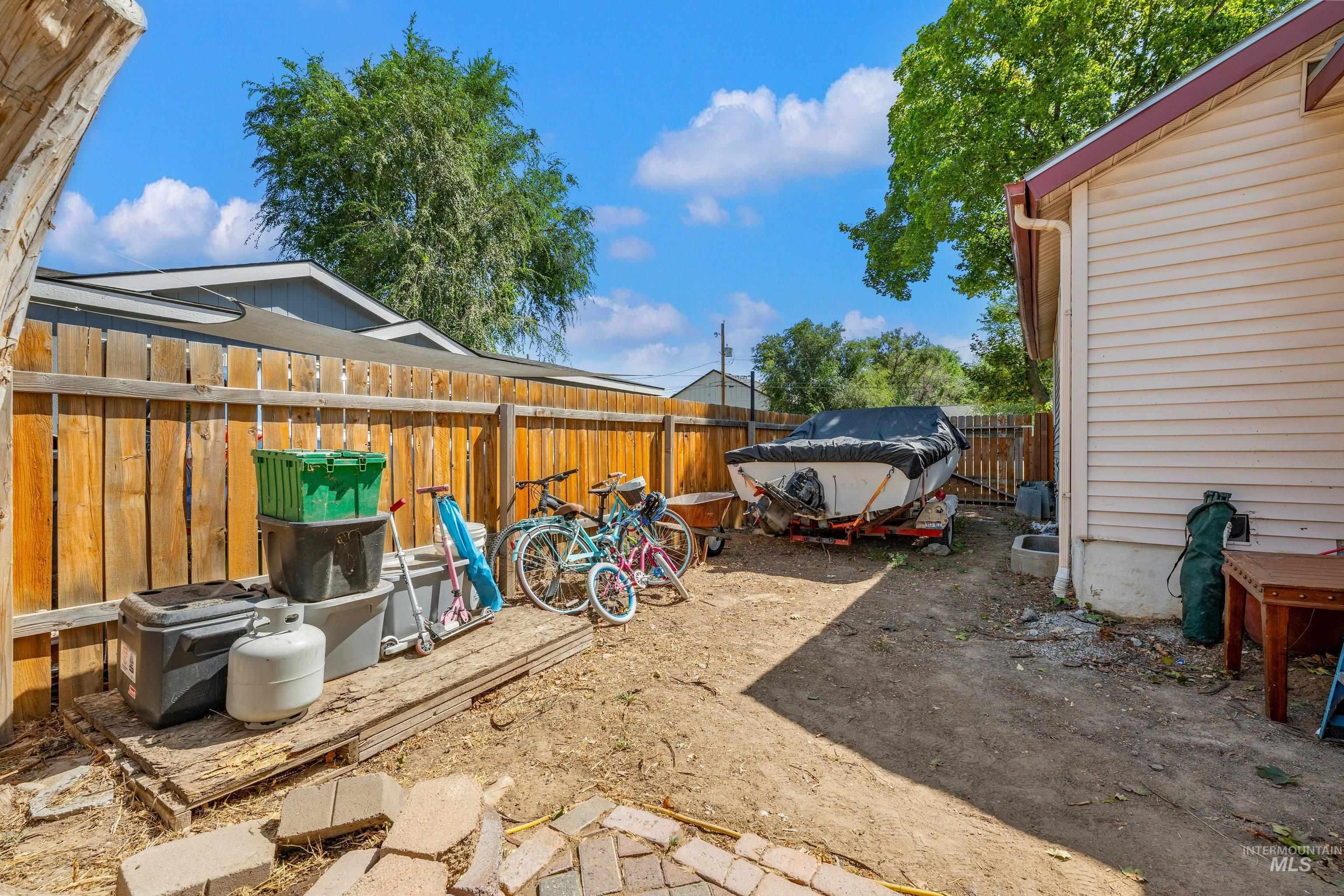 503 20th Avenue N, Nampa, Idaho 83687, 4 Bedrooms, 2 Bathrooms, Residential For Sale, Price $334,900, 98999668