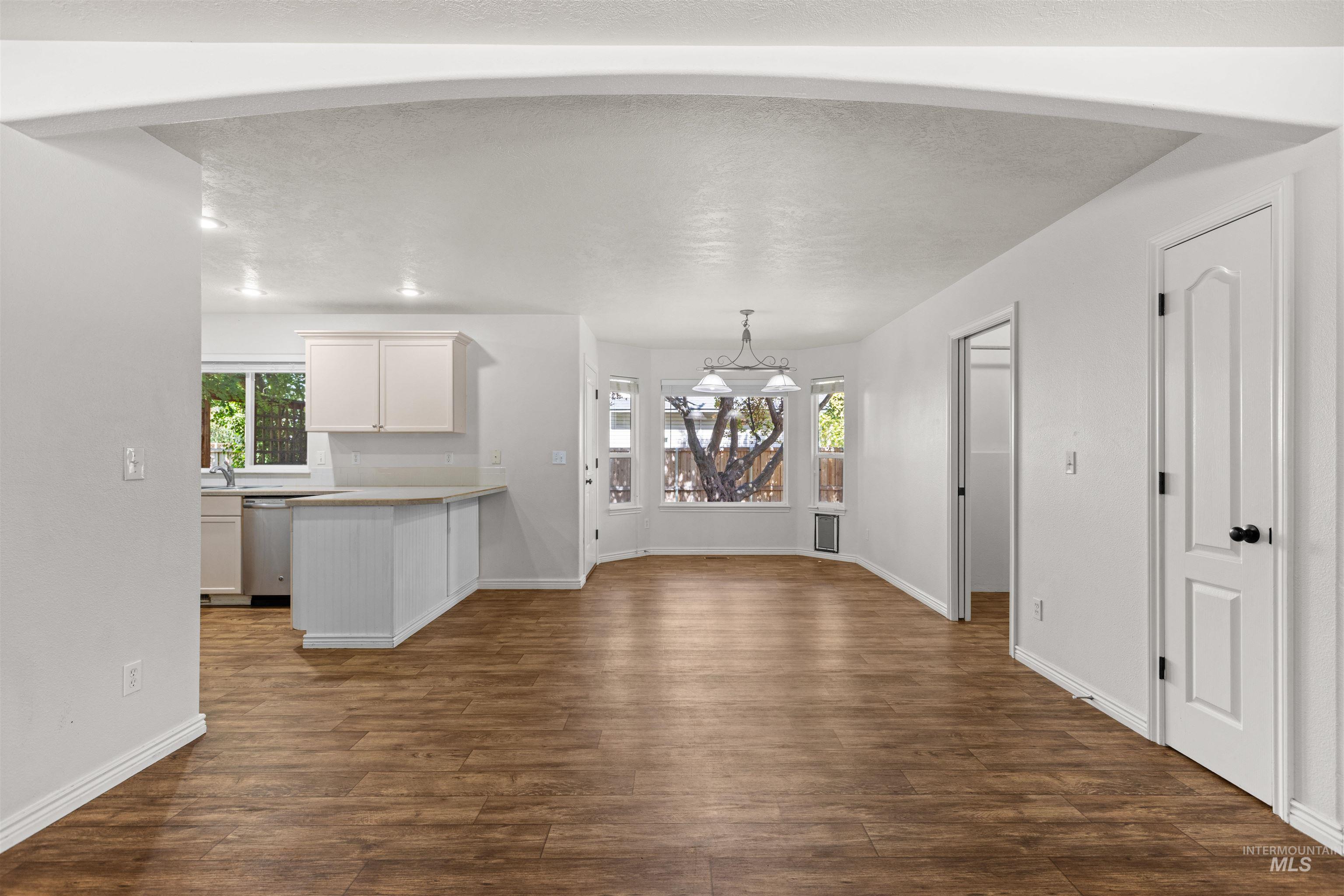 2380 W Baystone Dr, Meridian, Idaho 83646, 3 Bedrooms, 2.5 Bathrooms, Residential For Sale, Price $449,900,MLS 98999671