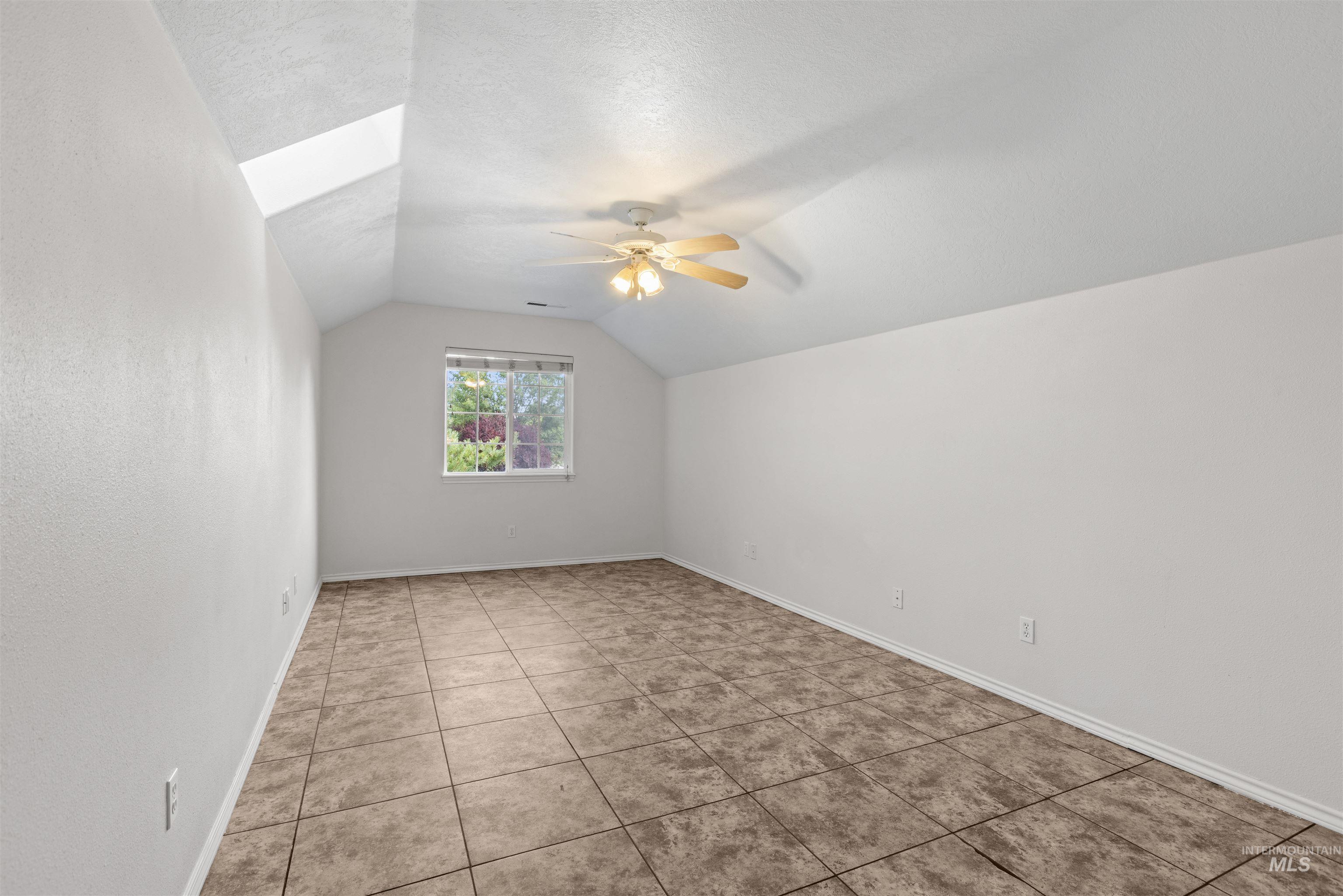 2380 W Baystone Dr, Meridian, Idaho 83646, 3 Bedrooms, 2.5 Bathrooms, Residential For Sale, Price $449,900,MLS 98999671