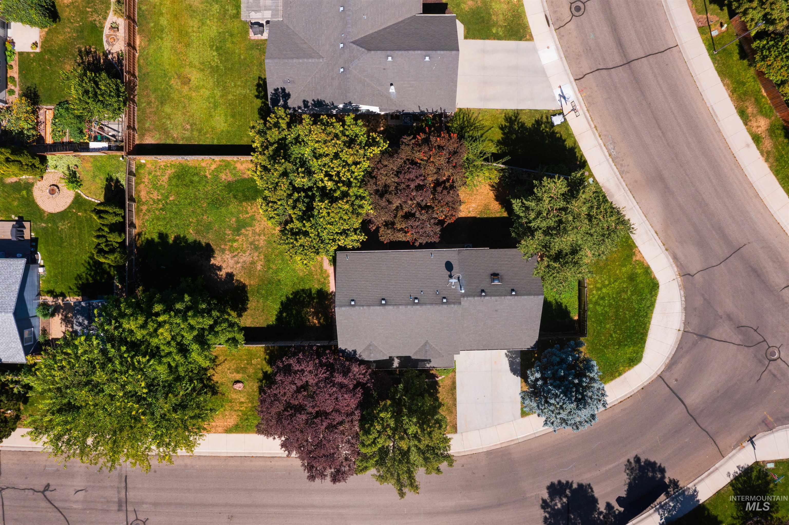 2380 W Baystone Dr, Meridian, Idaho 83646, 3 Bedrooms, 2.5 Bathrooms, Residential For Sale, Price $449,900,MLS 98999671