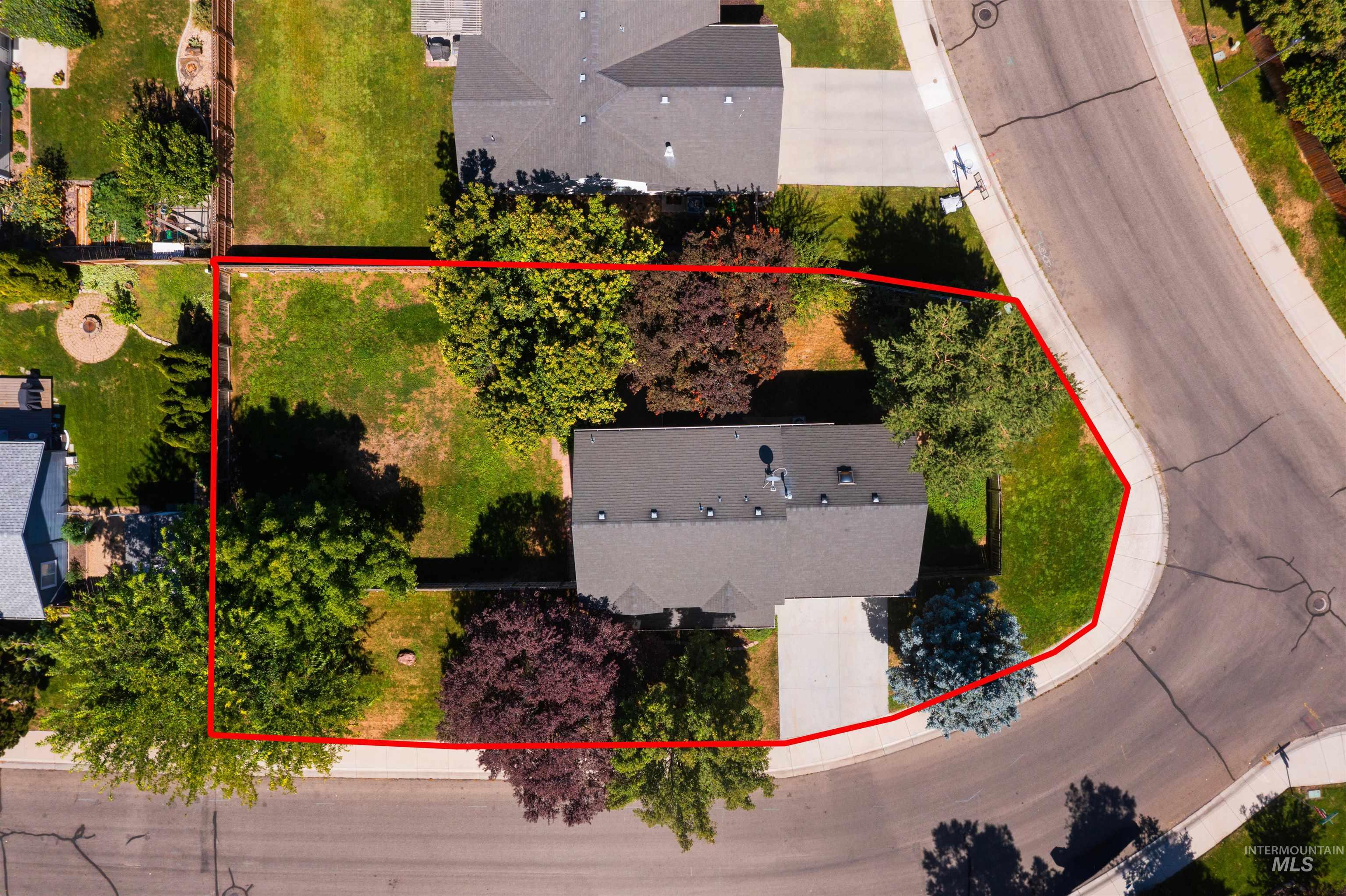 2380 W Baystone Dr, Meridian, Idaho 83646, 3 Bedrooms, 2.5 Bathrooms, Residential For Sale, Price $449,900,MLS 98999671