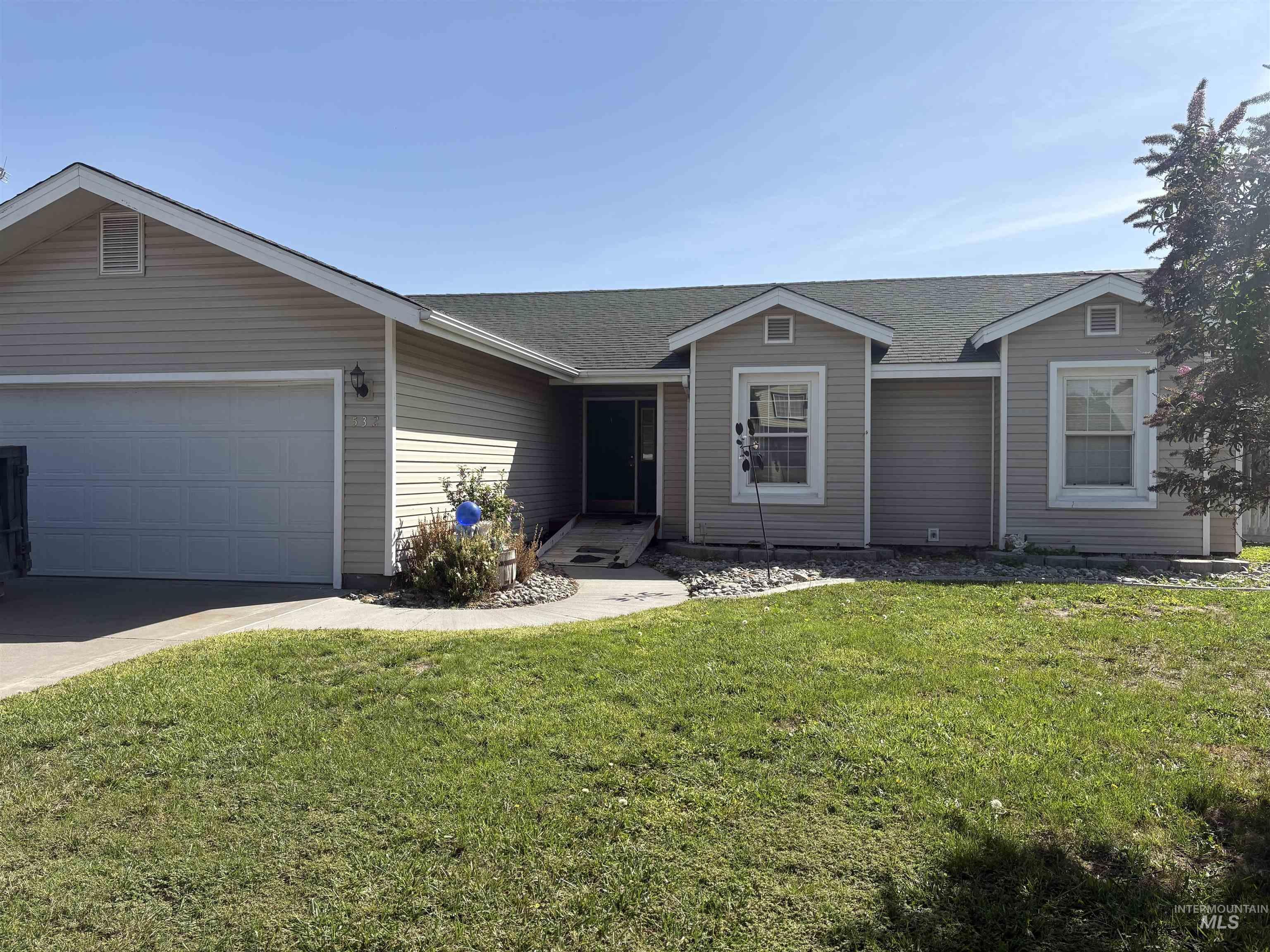532 Cypress Way, Twin Falls, Idaho 83301, 3 Bedrooms, 3 Bathrooms, Residential For Sale, Price $315,000, 98999672