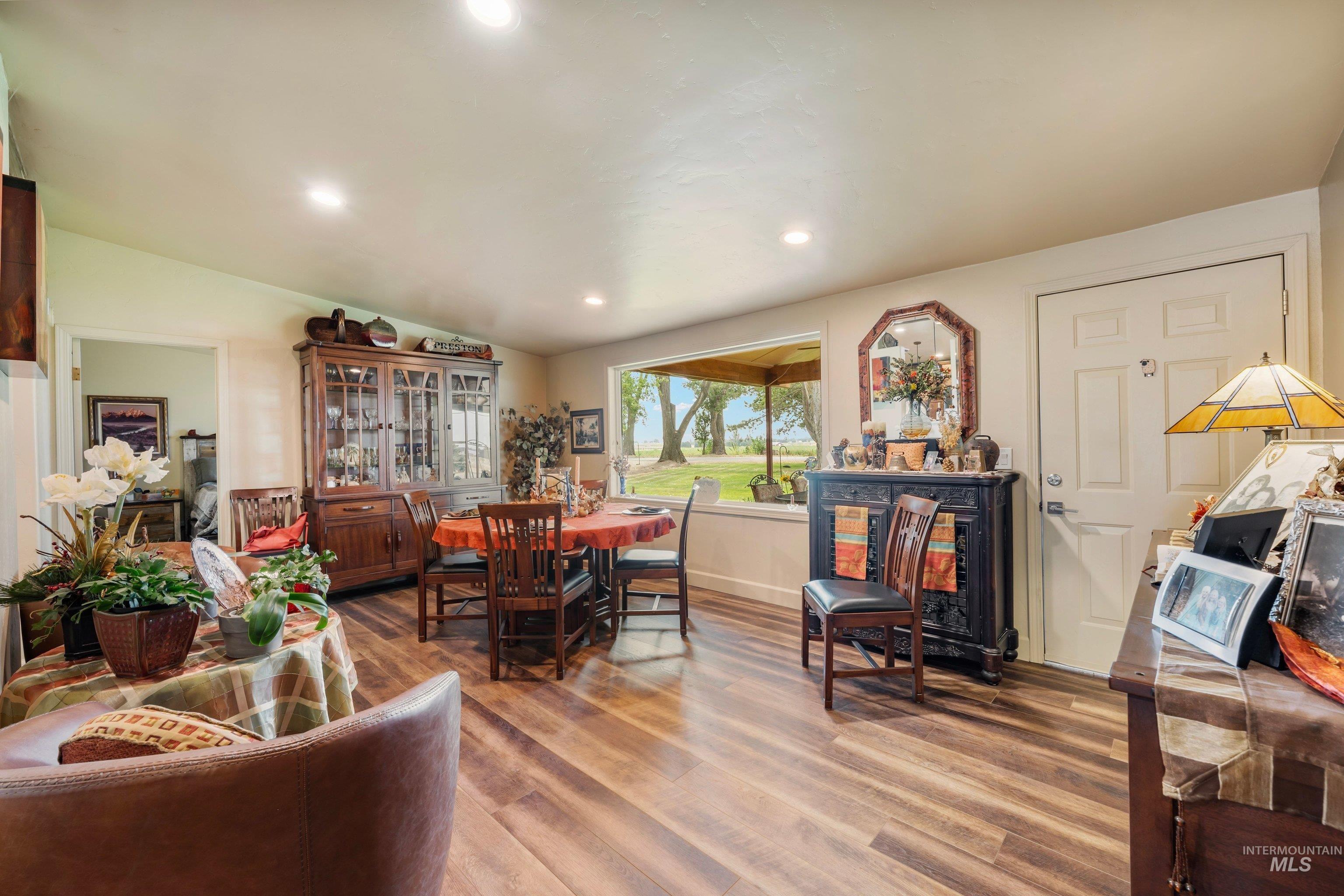 2370 W Lake Hazel Rd, Meridian, Idaho 83642, 3 Bedrooms, 2 Bathrooms, Residential For Sale, Price $869,900, 98999676