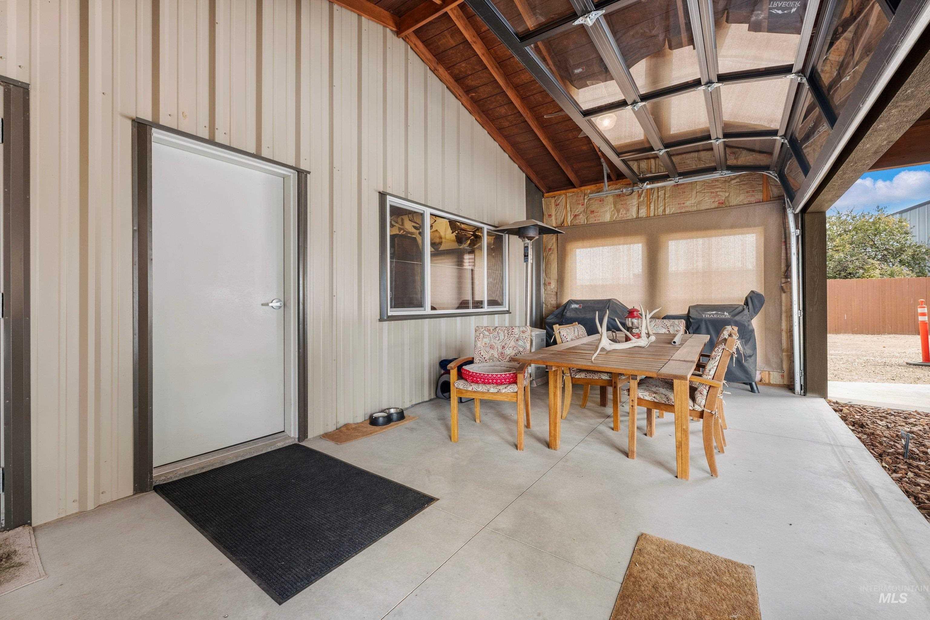 2370 W Lake Hazel Rd, Meridian, Idaho 83642, 3 Bedrooms, 2 Bathrooms, Residential For Sale, Price $869,900, 98999676