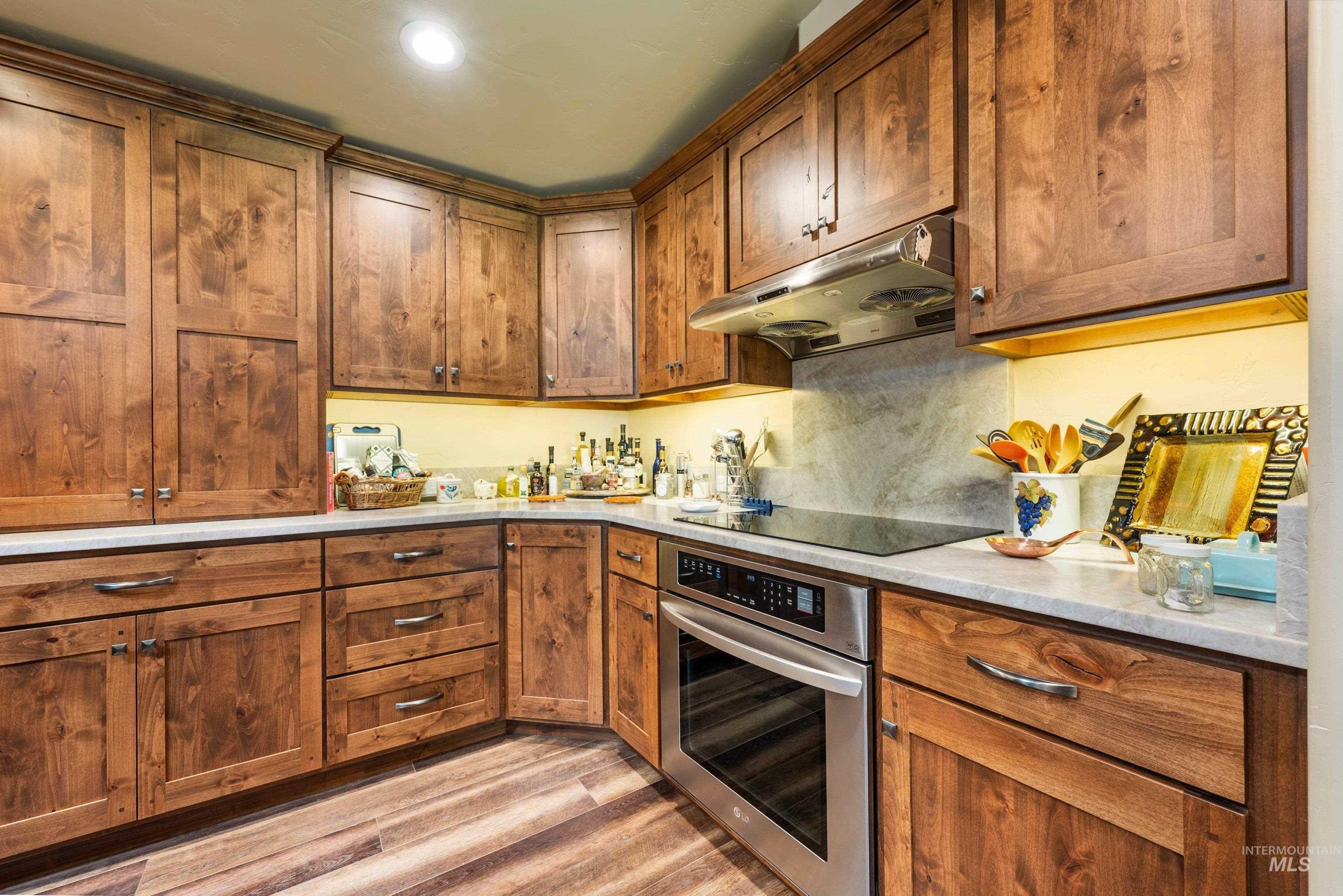 2370 W Lake Hazel Rd, Meridian, Idaho 83642, 3 Bedrooms, 2 Bathrooms, Residential For Sale, Price $869,900, 98999676