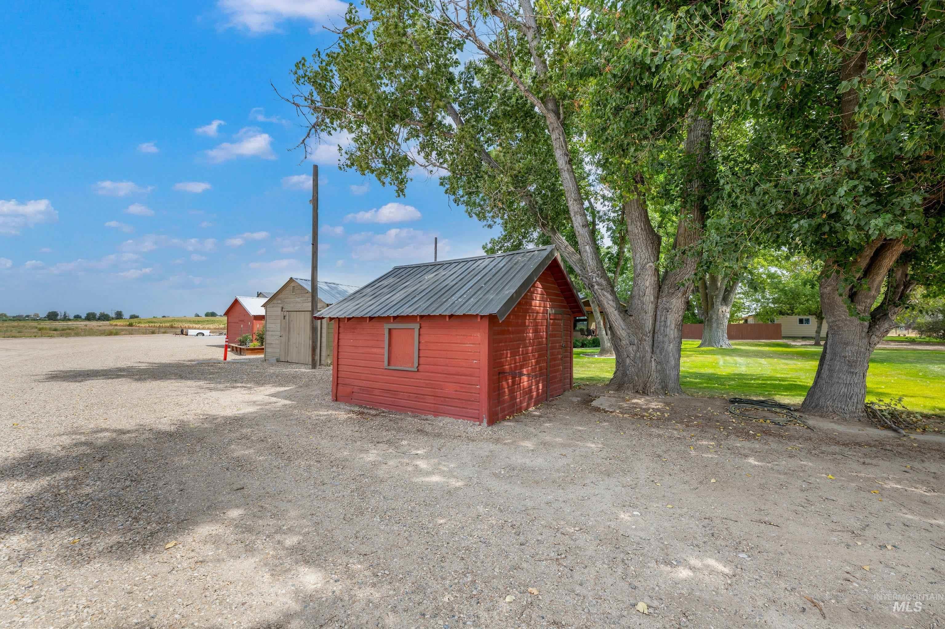 2370 W Lake Hazel Rd, Meridian, Idaho 83642, 3 Bedrooms, 2 Bathrooms, Residential For Sale, Price $869,900, 98999676