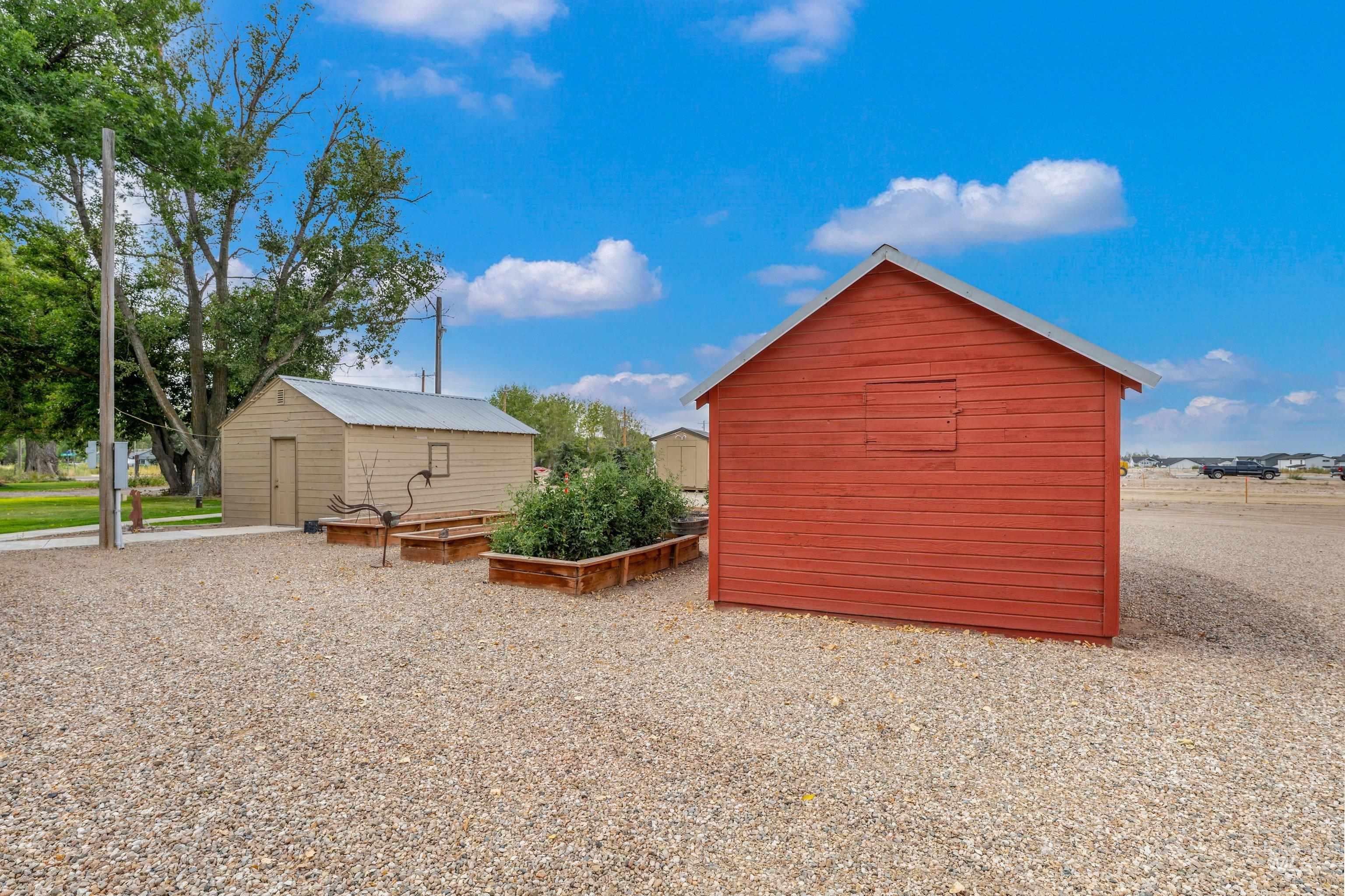 2370 W Lake Hazel Rd, Meridian, Idaho 83642, 3 Bedrooms, 2 Bathrooms, Residential For Sale, Price $869,900, 98999676