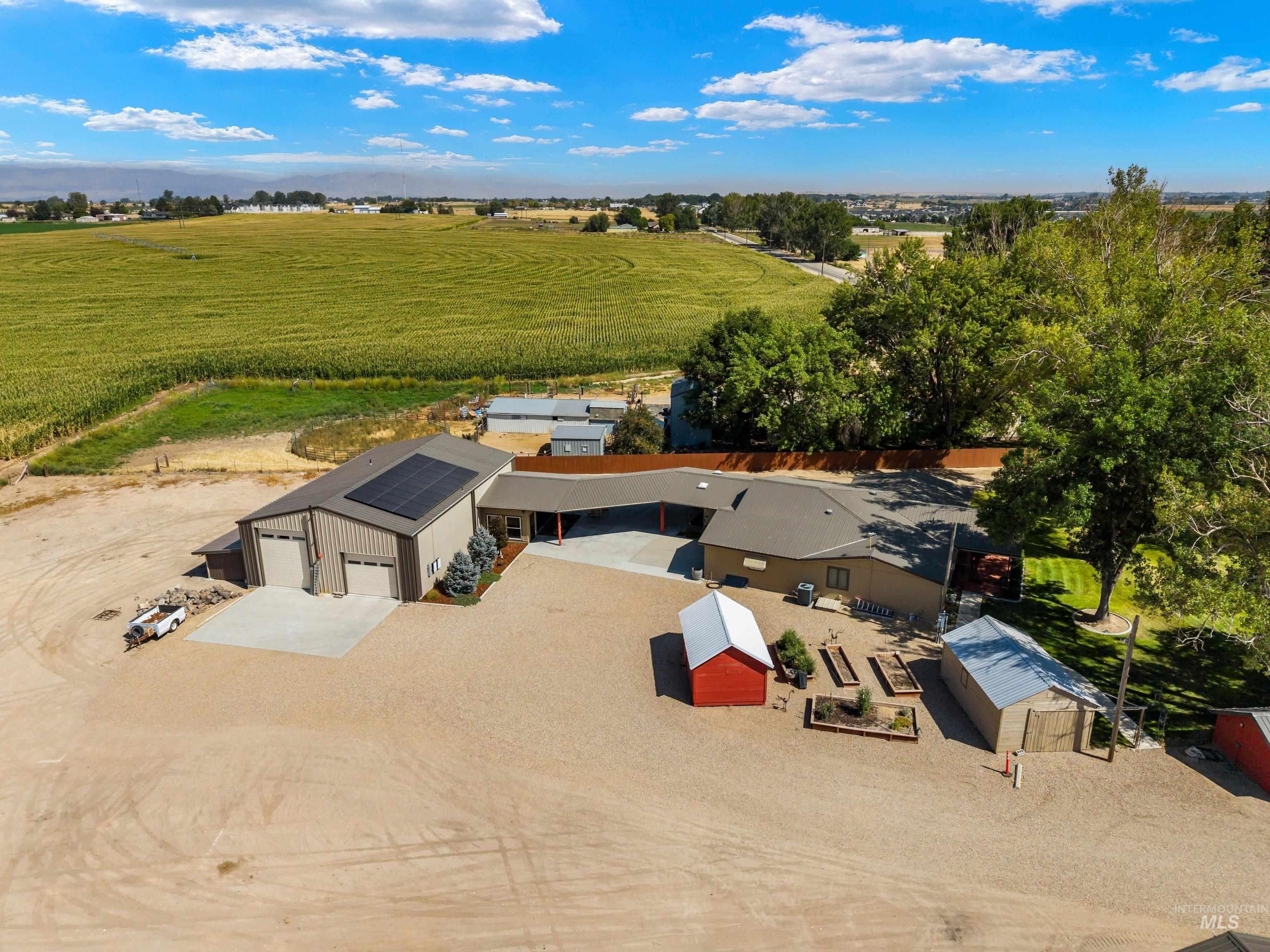 2370 W Lake Hazel Rd, Meridian, Idaho 83642, 3 Bedrooms, 2 Bathrooms, Residential For Sale, Price $869,900, 98999676