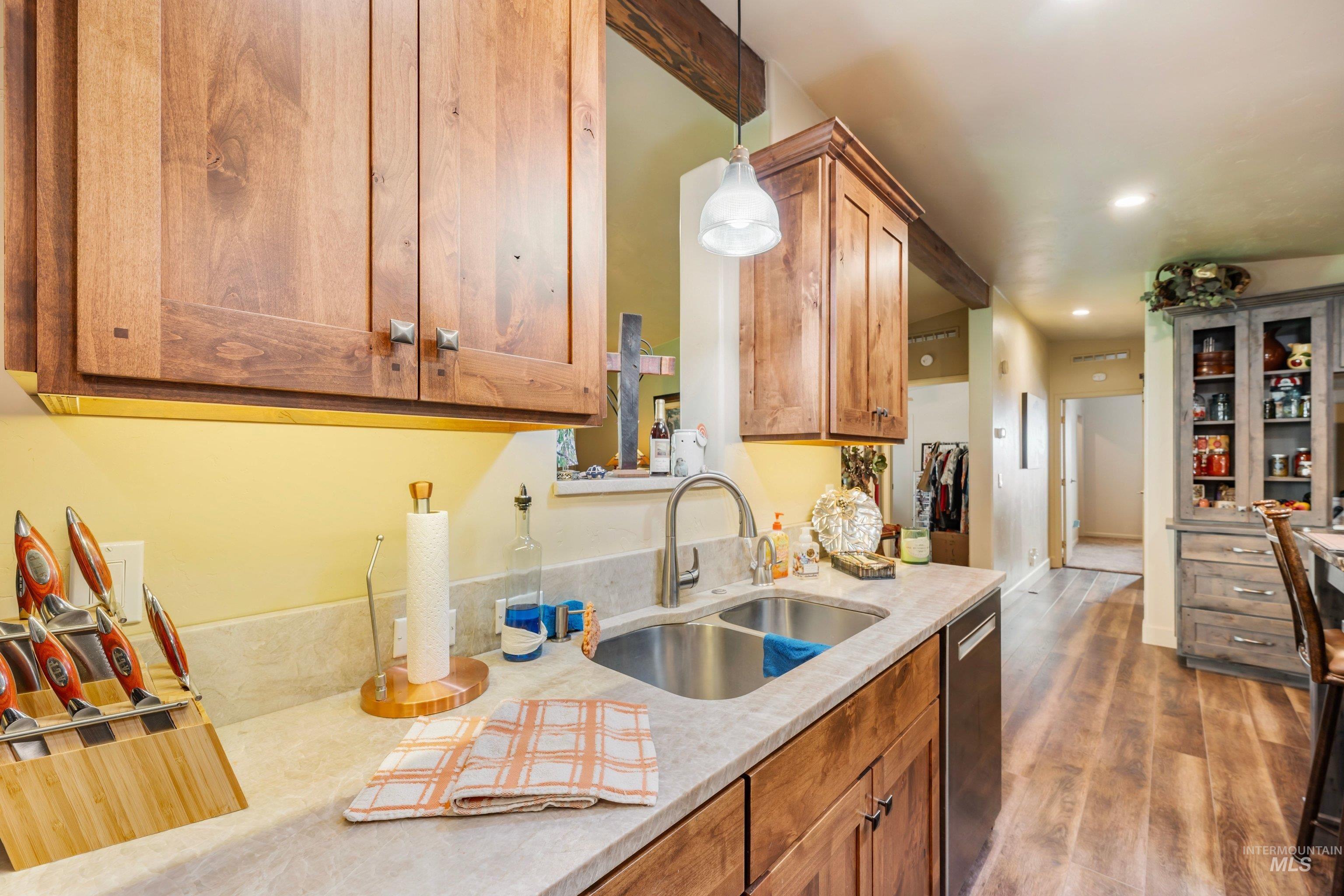 2370 W Lake Hazel Rd, Meridian, Idaho 83642, 3 Bedrooms, 2 Bathrooms, Residential For Sale, Price $869,900, 98999676