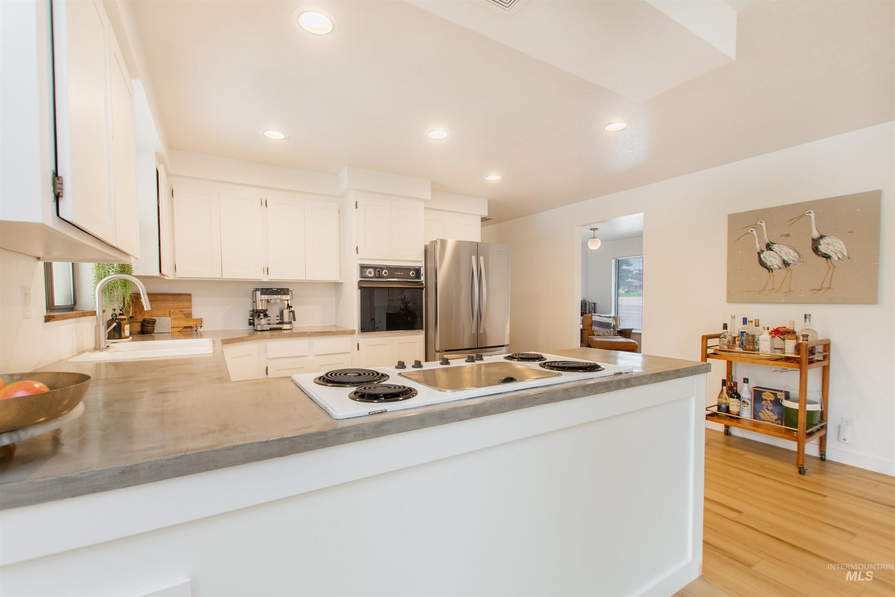 401 Fletcher Drive, Nampa, Idaho 83686, 3 Bedrooms, 2.5 Bathrooms, Residential For Sale, Price $535,000, 98999681