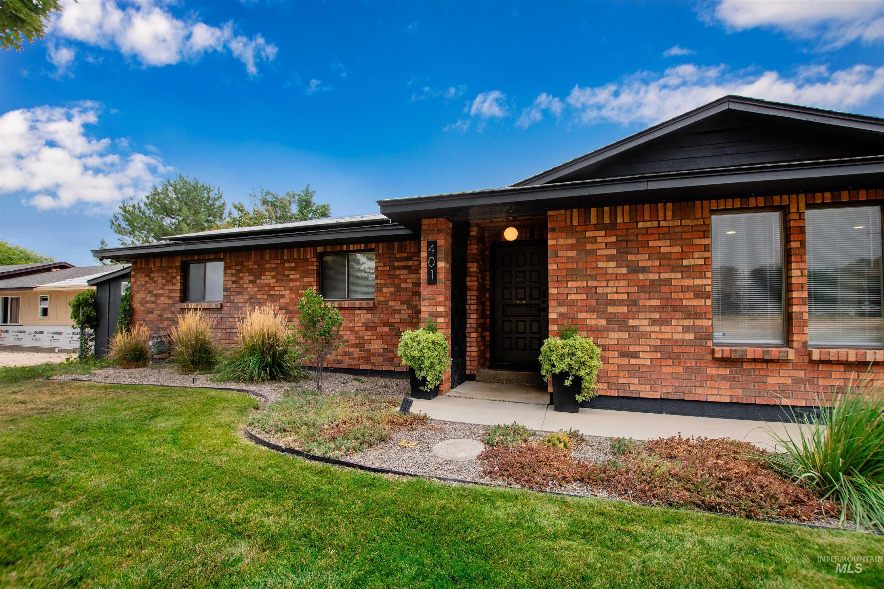 401 Fletcher Drive, Nampa, Idaho 83686, 3 Bedrooms, 2.5 Bathrooms, Residential For Sale, Price $535,000, 98999681