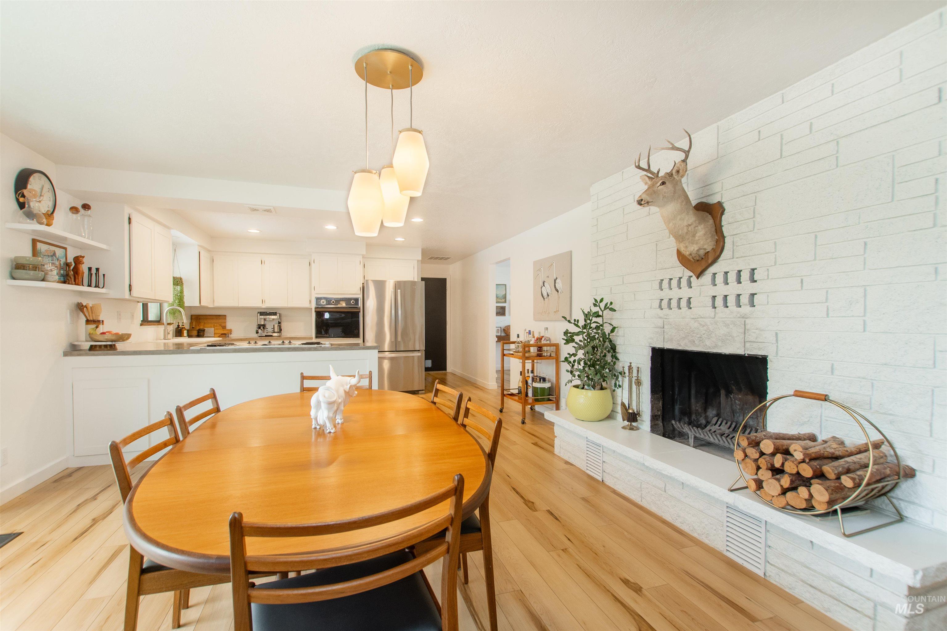 401 Fletcher Drive, Nampa, Idaho 83686, 3 Bedrooms, 2.5 Bathrooms, Residential For Sale, Price $535,000, 98999681