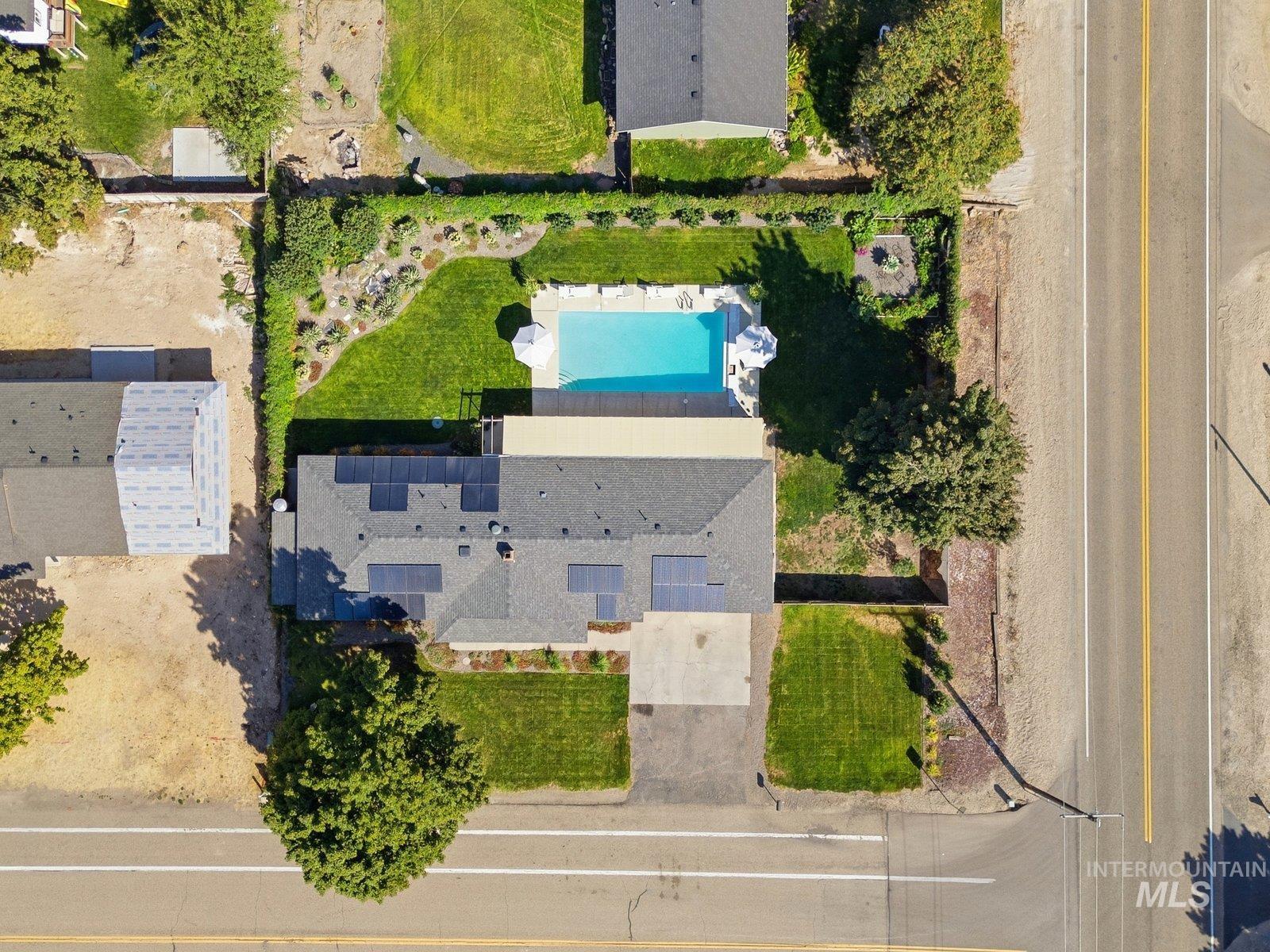 401 Fletcher Drive, Nampa, Idaho 83686, 3 Bedrooms, 2.5 Bathrooms, Residential For Sale, Price $535,000, 98999681