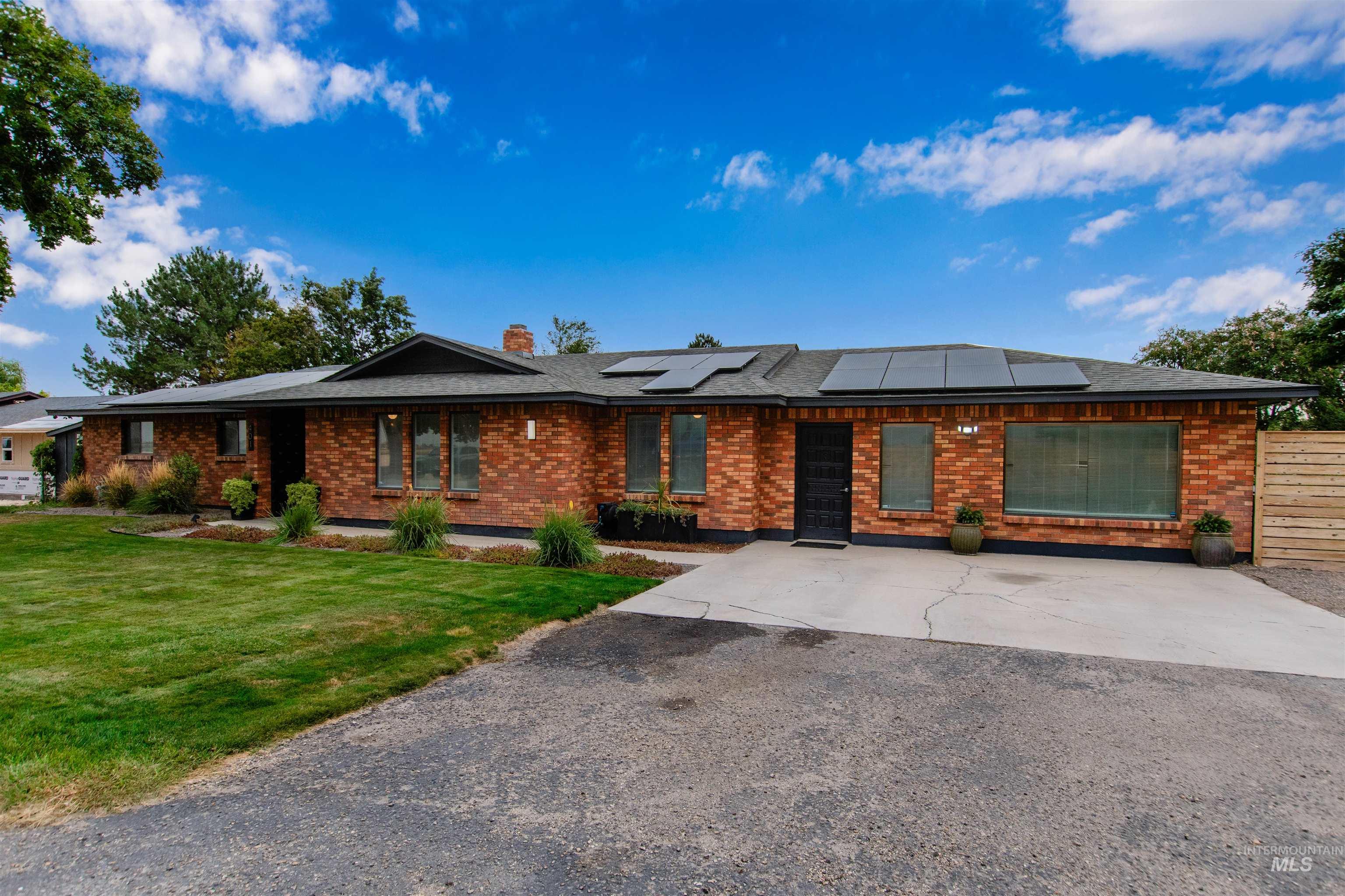 401 Fletcher Drive, Nampa, Idaho 83686, 3 Bedrooms, 2.5 Bathrooms, Residential For Sale, Price $535,000, 98999681