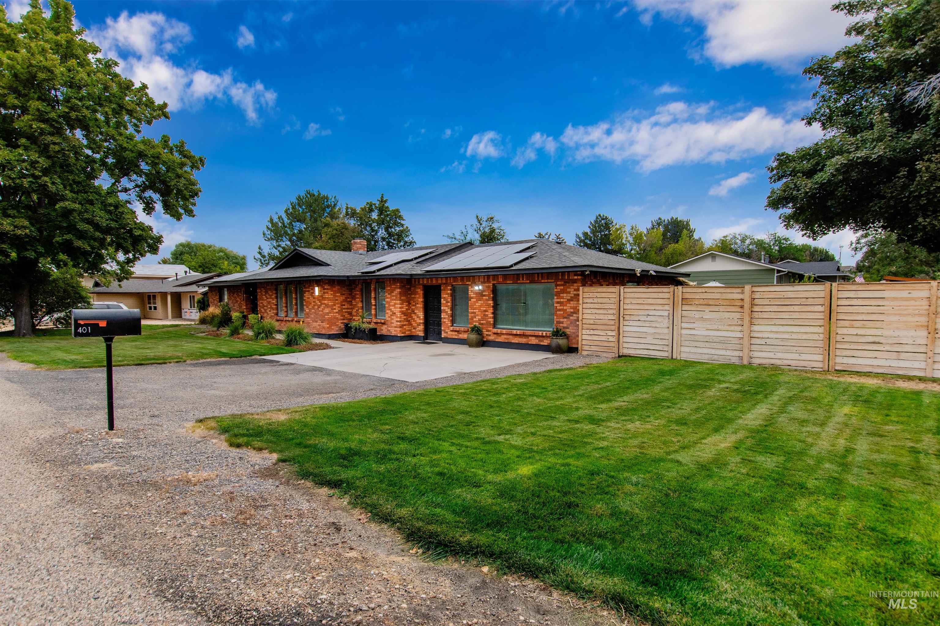 401 Fletcher Drive, Nampa, Idaho 83686, 3 Bedrooms, 2.5 Bathrooms, Residential For Sale, Price $535,000, 98999681