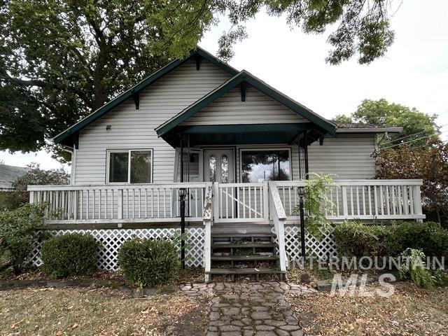 3319 5th St, Lewiston, Idaho 83501, 2 Bedrooms, 2 Bathrooms, Residential For Sale, Price $289,000, 98999682