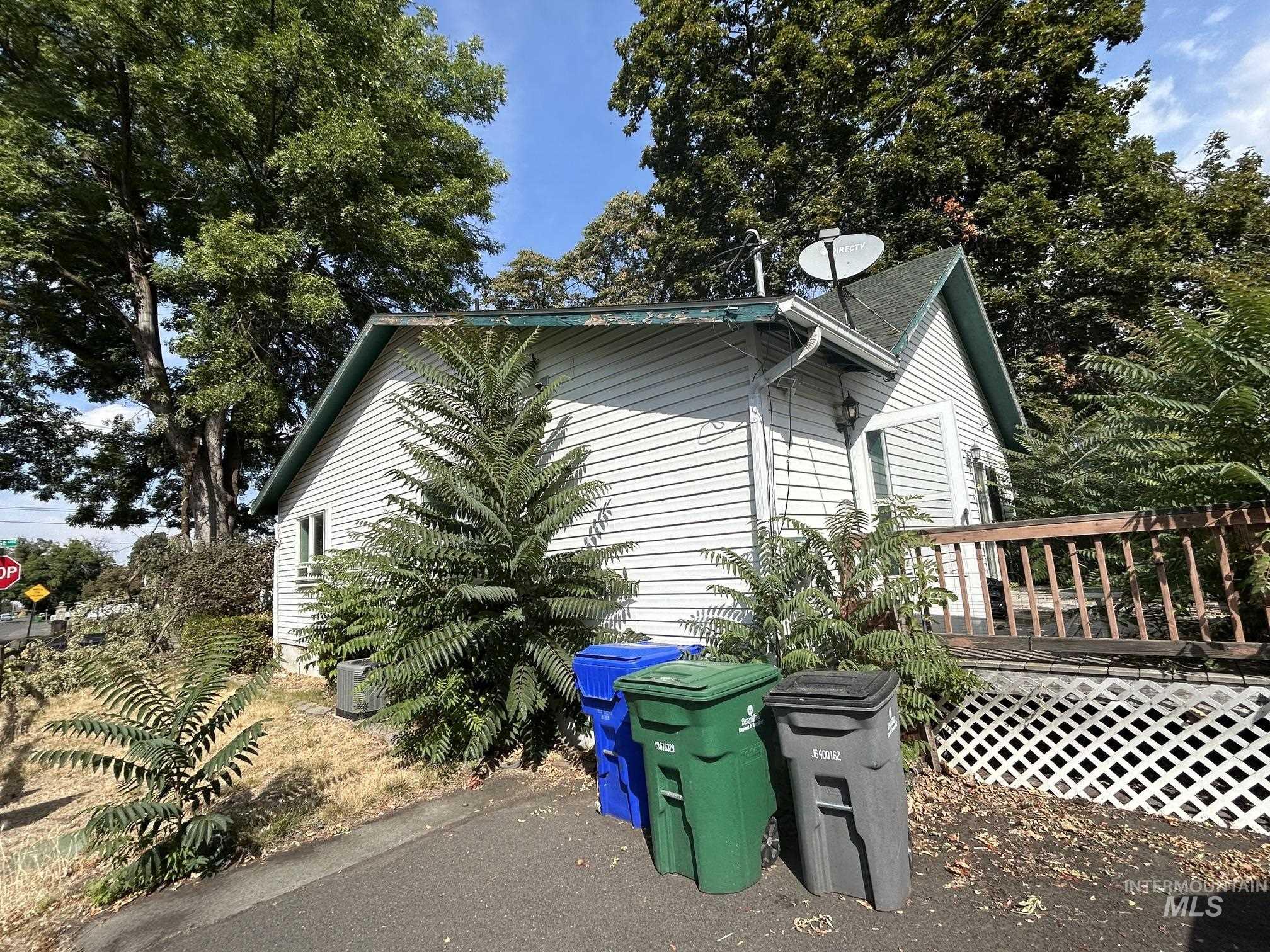 3319 5th St, Lewiston, Idaho 83501, 2 Bedrooms, 2 Bathrooms, Residential For Sale, Price $289,000, 98999682