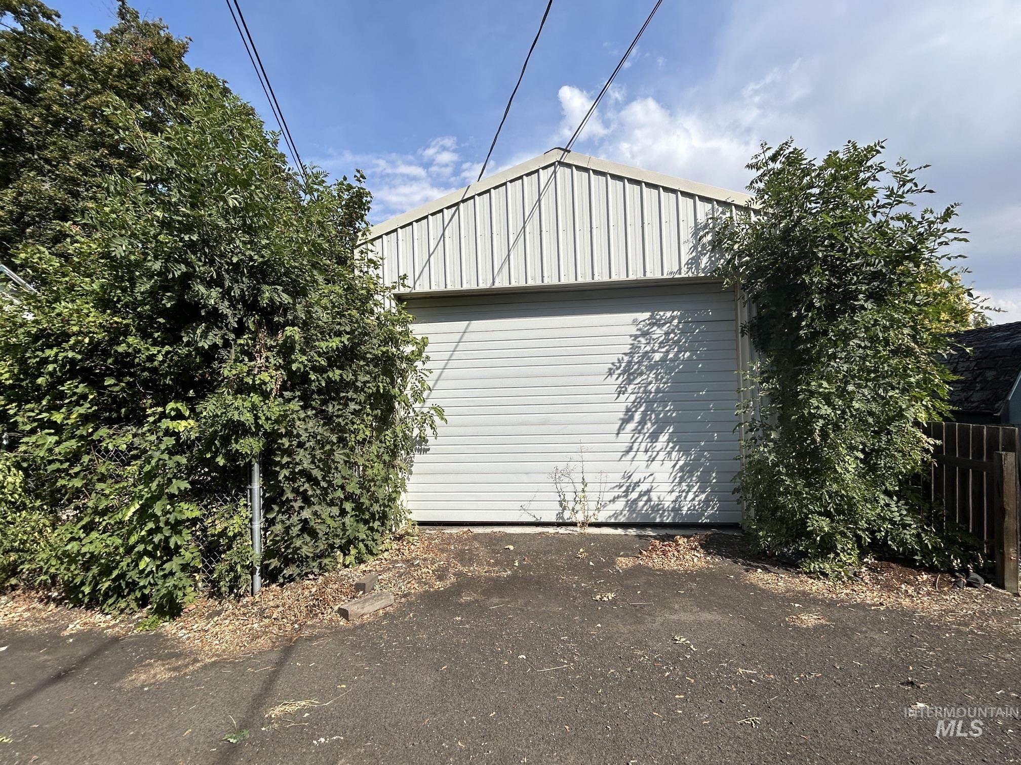 3319 5th St, Lewiston, Idaho 83501, 2 Bedrooms, 2 Bathrooms, Residential For Sale, Price $289,000, 98999682