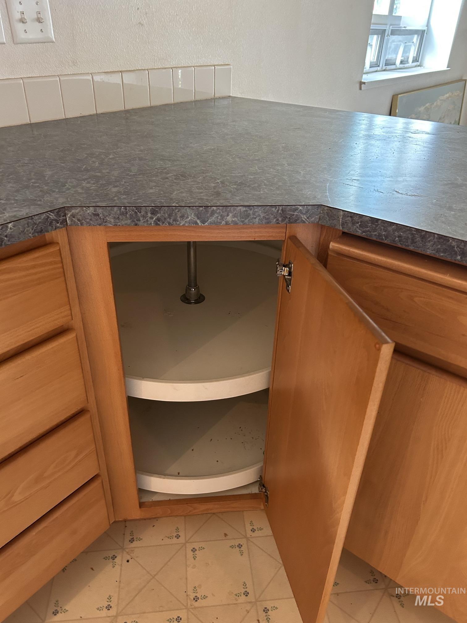3319 5th St, Lewiston, Idaho 83501, 2 Bedrooms, 2 Bathrooms, Residential For Sale, Price $289,000, 98999682