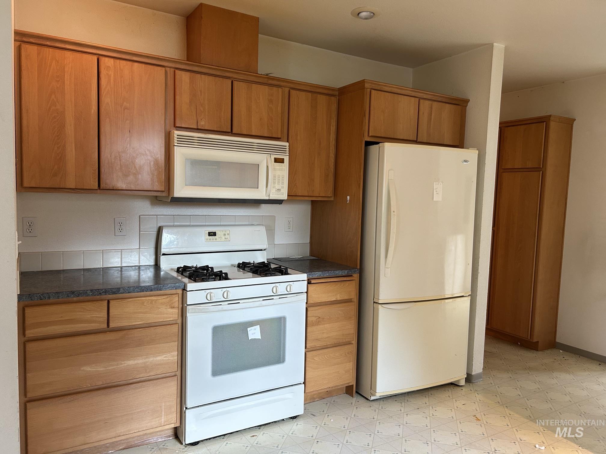 3319 5th St, Lewiston, Idaho 83501, 2 Bedrooms, 2 Bathrooms, Residential For Sale, Price $289,000, 98999682