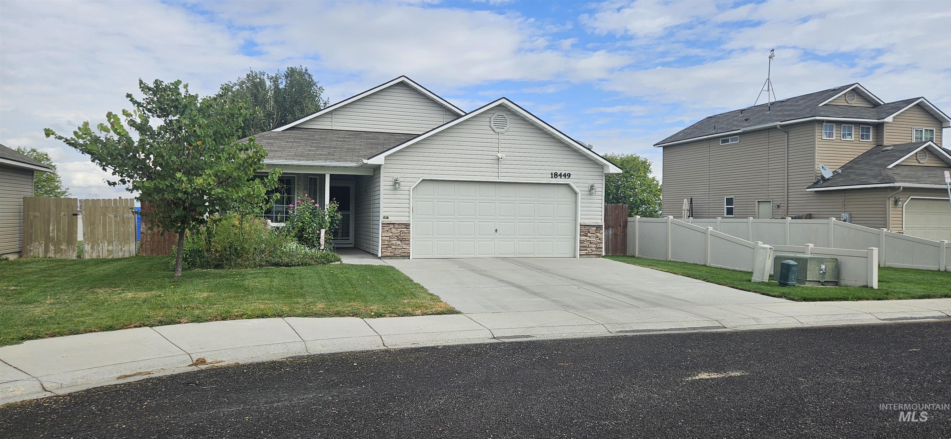 18449 Viceroy Place, Nampa, Idaho 83687, 3 Bedrooms, 2 Bathrooms, Residential For Sale, Price $365,990, 98999683