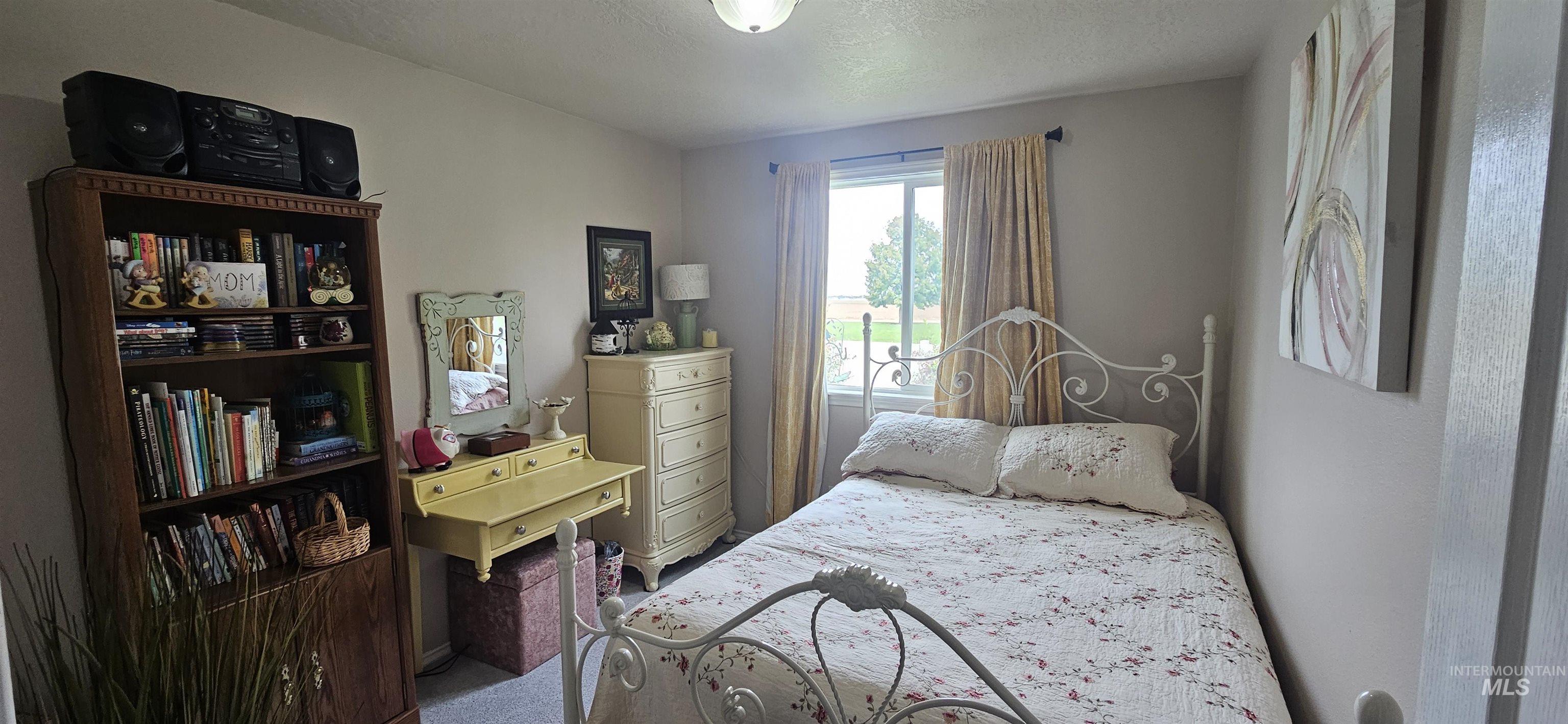 18449 Viceroy Place, Nampa, Idaho 83687, 3 Bedrooms, 2 Bathrooms, Residential For Sale, Price $365,990, 98999683