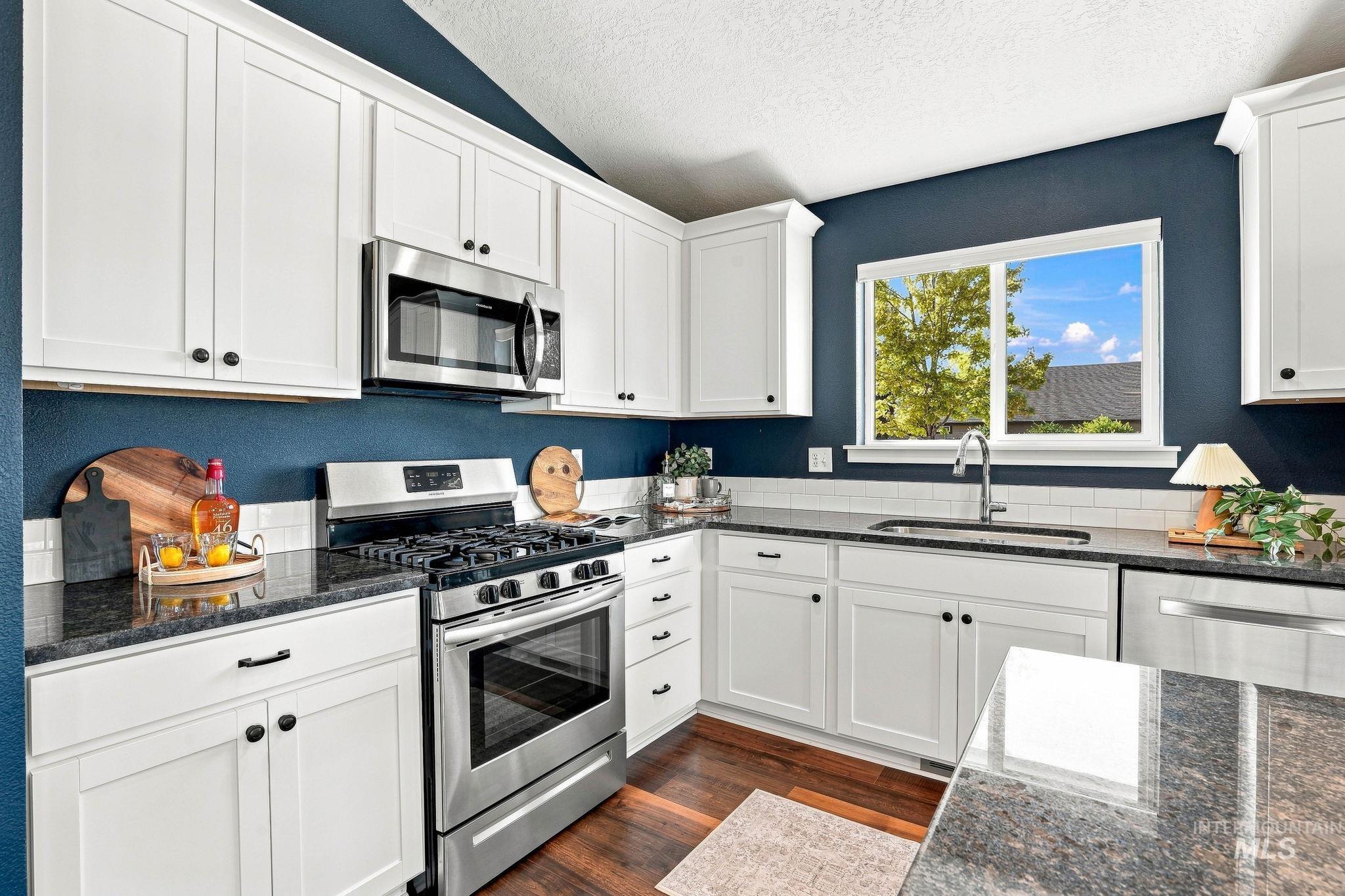15159 N Fishing Creek Ave, Nampa, Idaho 83651, 3 Bedrooms, 2 Bathrooms, Residential For Sale, Price $415,555, 98999684