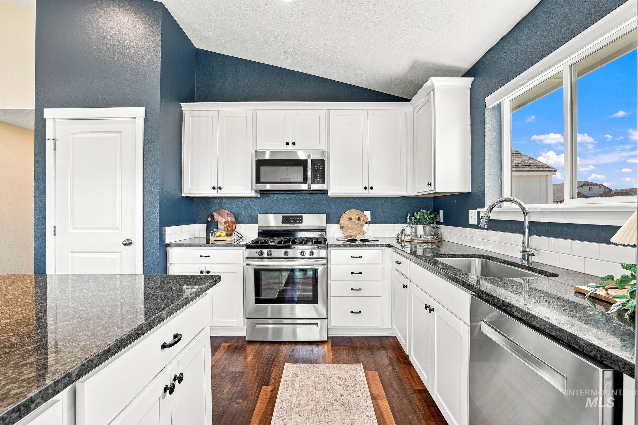 15159 N Fishing Creek Ave, Nampa, Idaho 83651, 3 Bedrooms, 2 Bathrooms, Residential For Sale, Price $415,555, 98999684