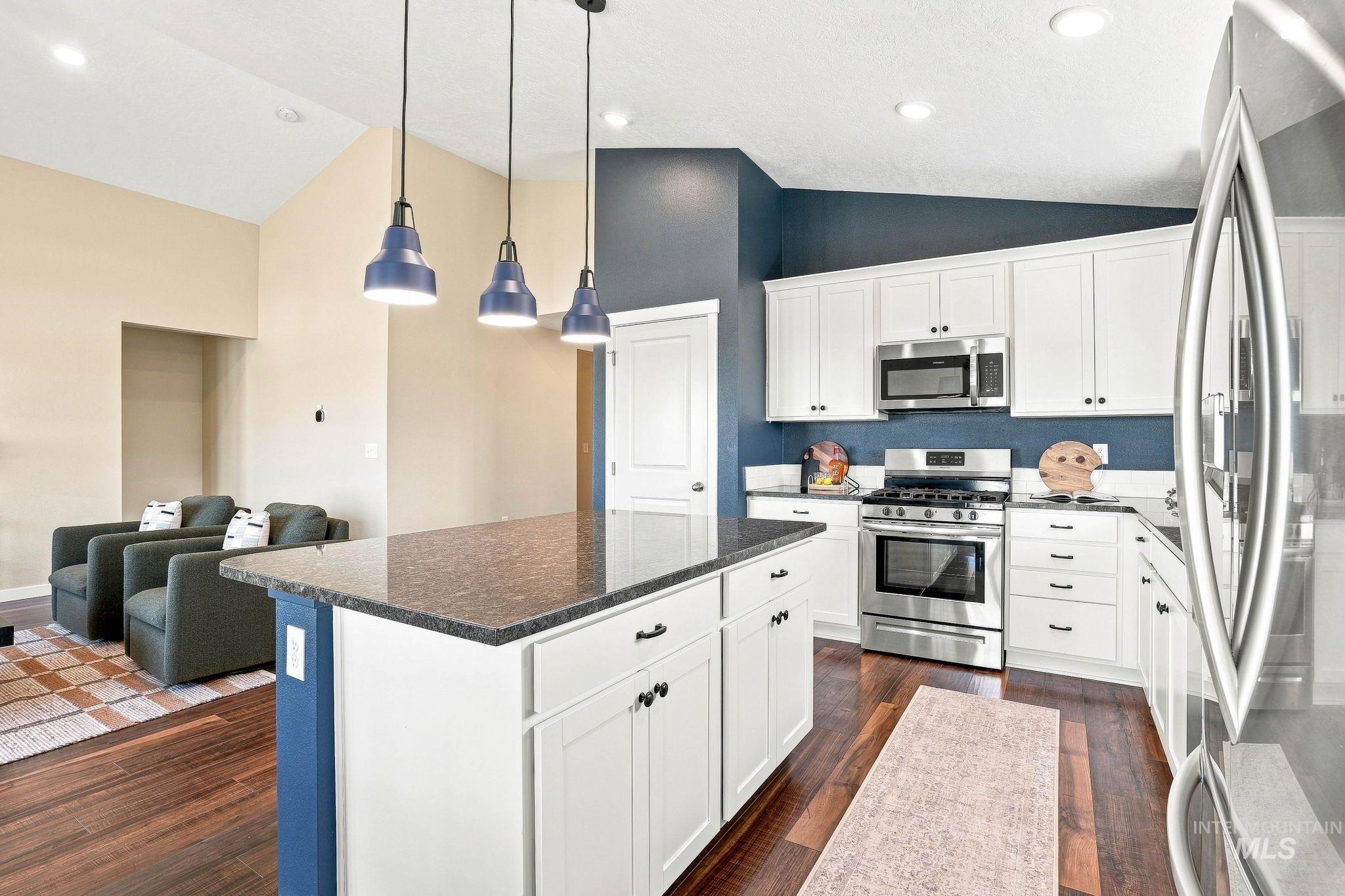 15159 N Fishing Creek Ave, Nampa, Idaho 83651, 3 Bedrooms, 2 Bathrooms, Residential For Sale, Price $415,555, 98999684