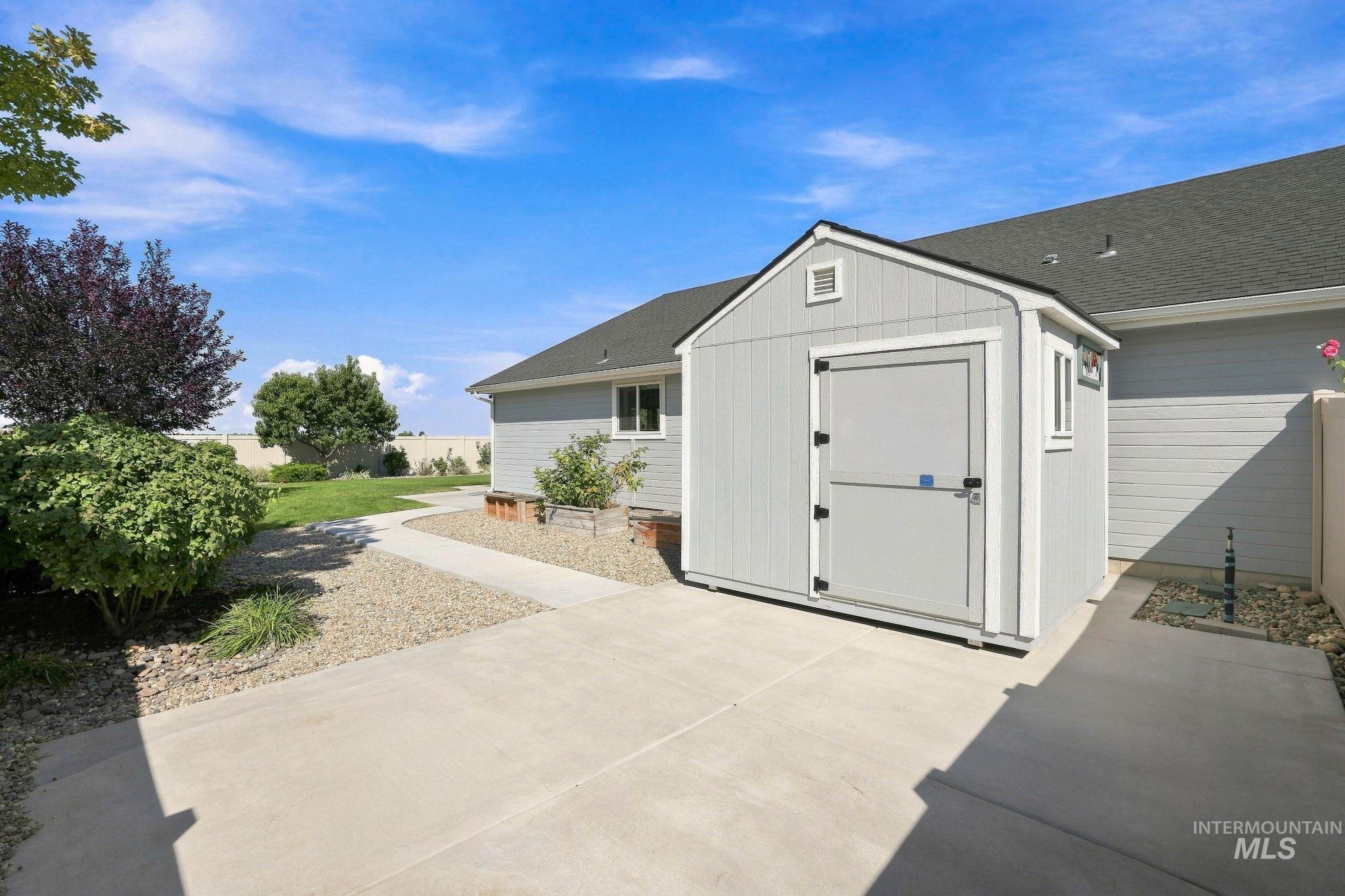 15159 N Fishing Creek Ave, Nampa, Idaho 83651, 3 Bedrooms, 2 Bathrooms, Residential For Sale, Price $415,555, 98999684