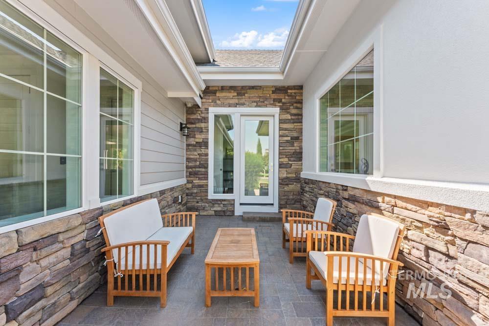 2849 W Chartwell Dr, Eagle, Idaho 83616, 4 Bedrooms, 4 Bathrooms, Residential For Sale, Price $2,100,000, 98999686