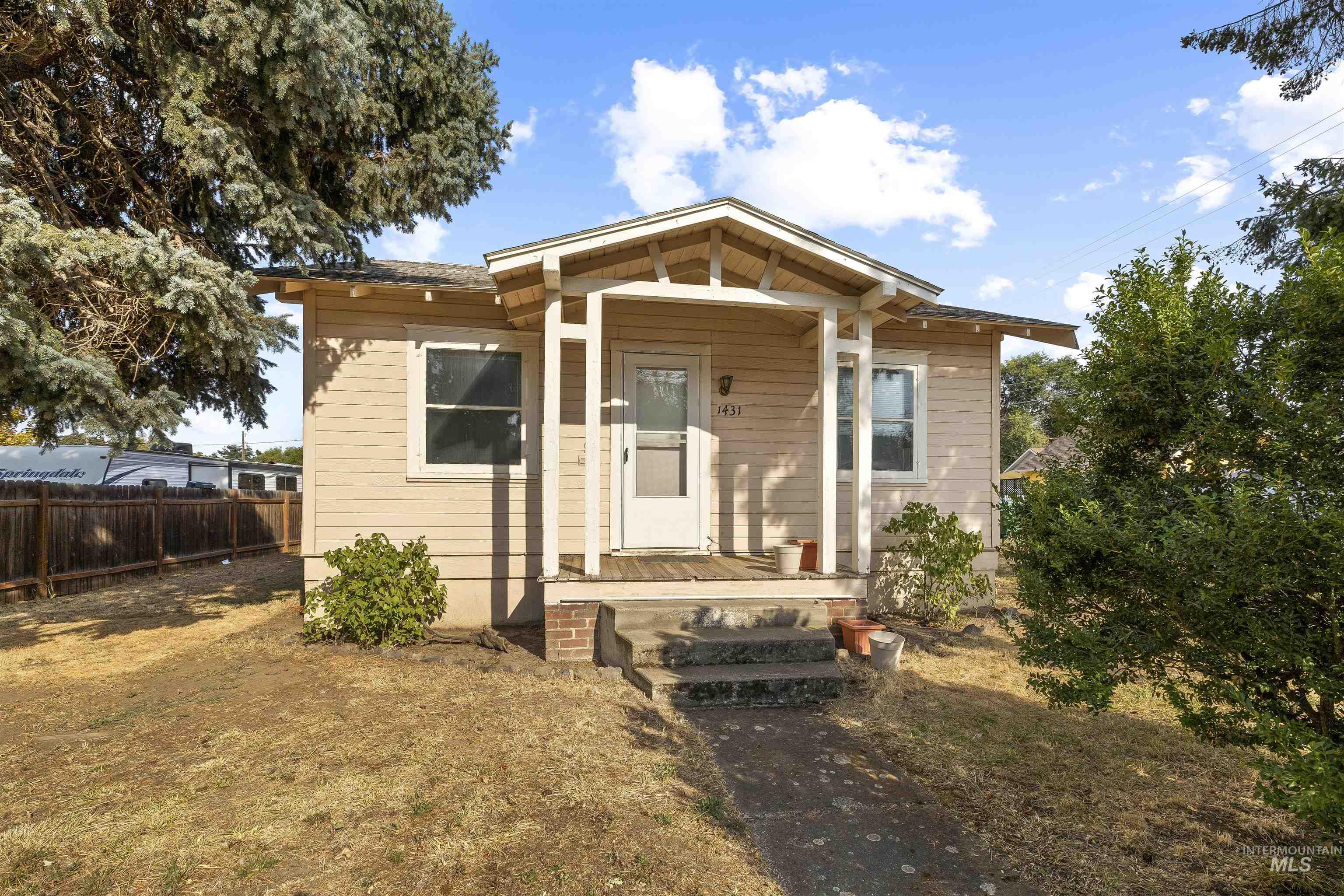 1431 12th Street, Lewiston, Idaho 83501, 2 Bedrooms, 1 Bathroom, Residential For Sale, Price $218,000, 98999688