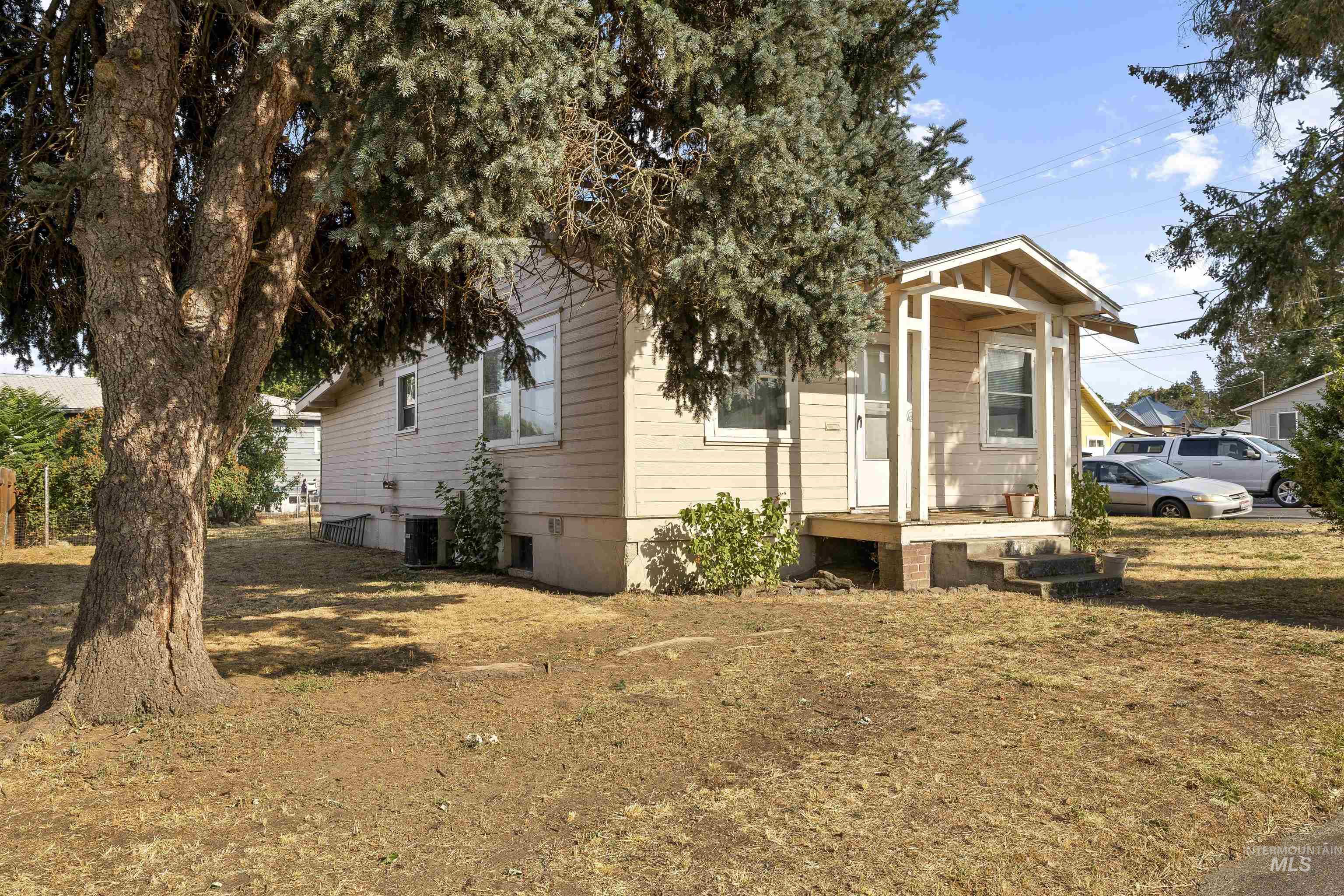 1431 12th Street, Lewiston, Idaho 83501, 2 Bedrooms, 1 Bathroom, Residential For Sale, Price $218,000, 98999688