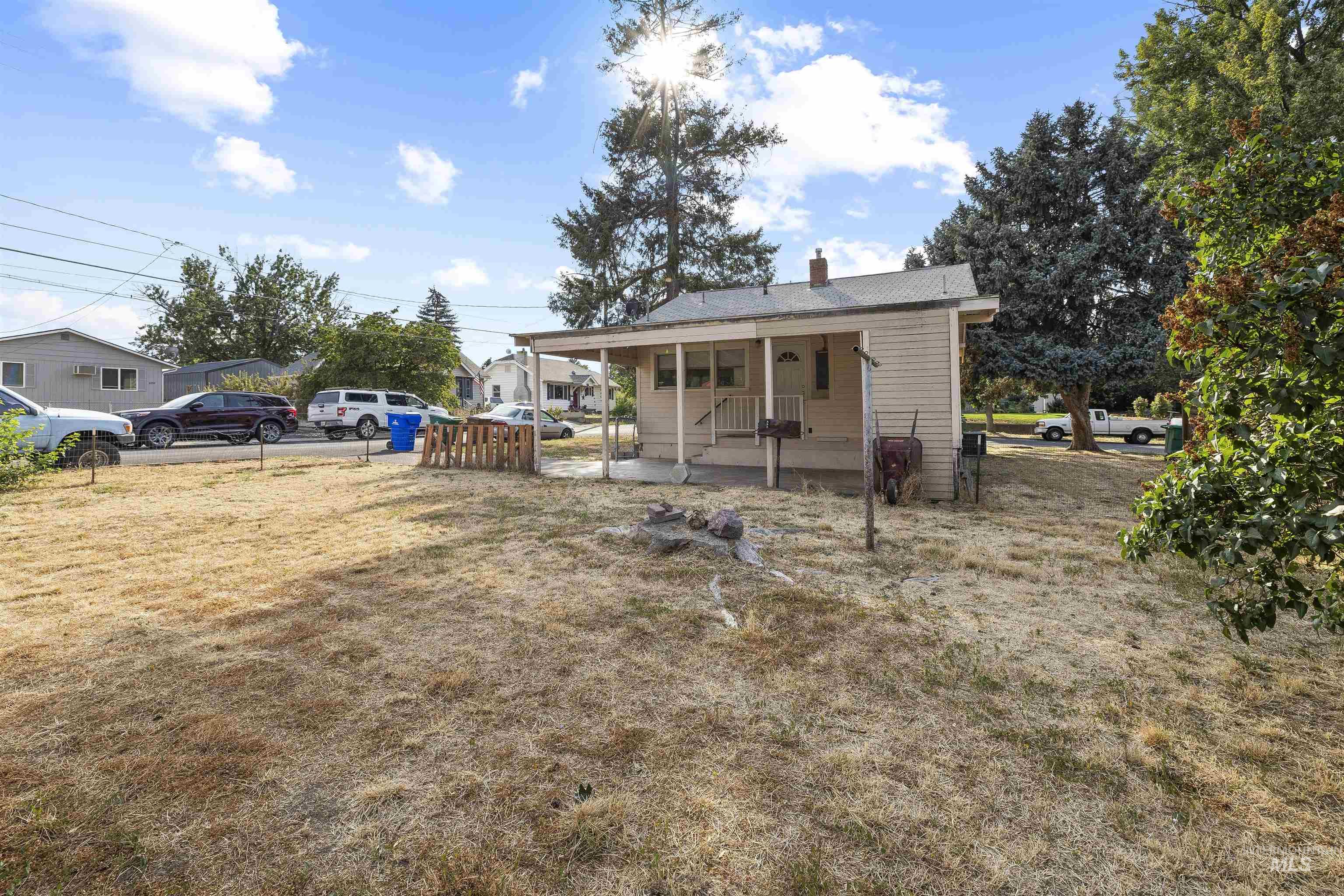 1431 12th Street, Lewiston, Idaho 83501, 2 Bedrooms, 1 Bathroom, Residential For Sale, Price $218,000, 98999688
