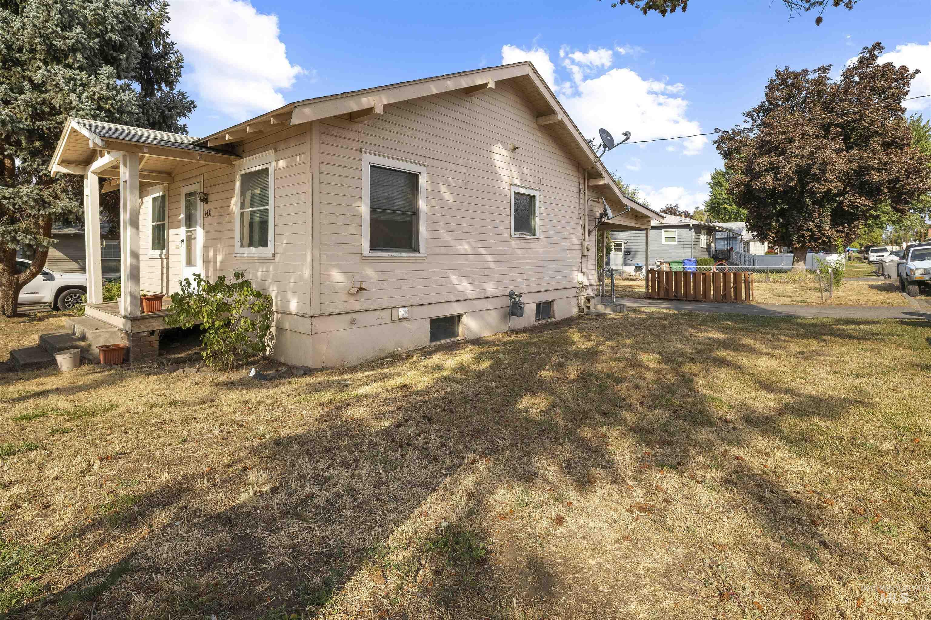 1431 12th Street, Lewiston, Idaho 83501, 2 Bedrooms, 1 Bathroom, Residential For Sale, Price $218,000, 98999688