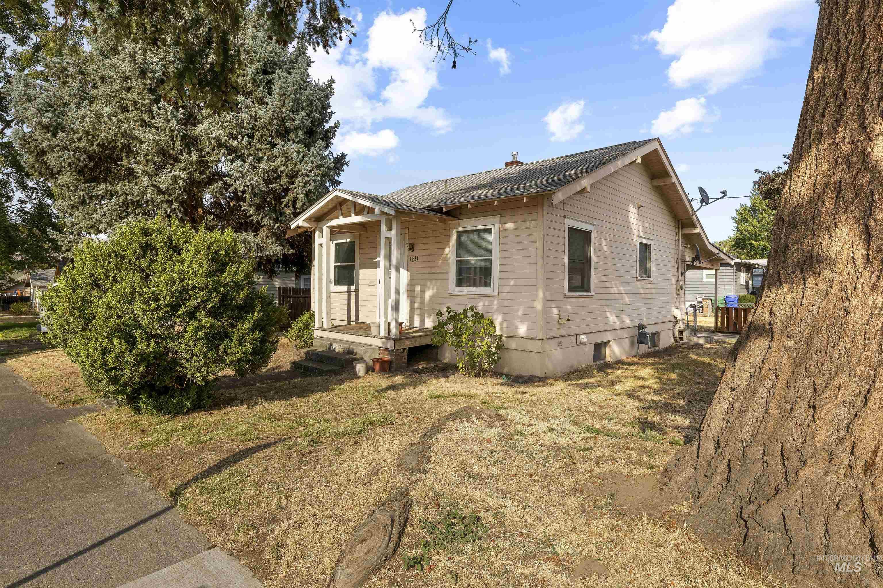 1431 12th Street, Lewiston, Idaho 83501, 2 Bedrooms, 1 Bathroom, Residential For Sale, Price $218,000, 98999688