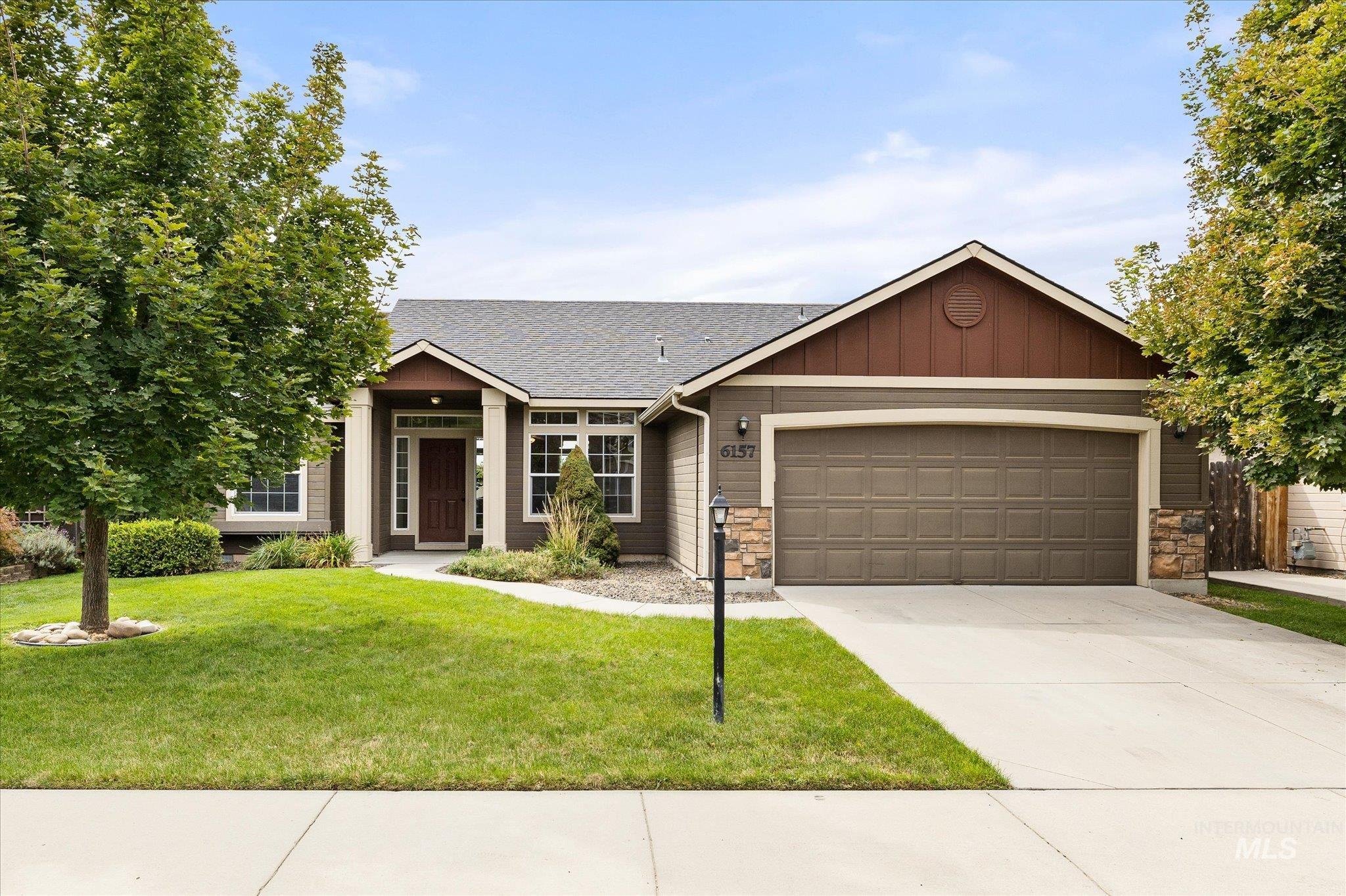6157 N Silver Elm Way, Meridian, Idaho 83646, 3 Bedrooms, 2 Bathrooms, Residential For Sale, Price $450,000, 98999690