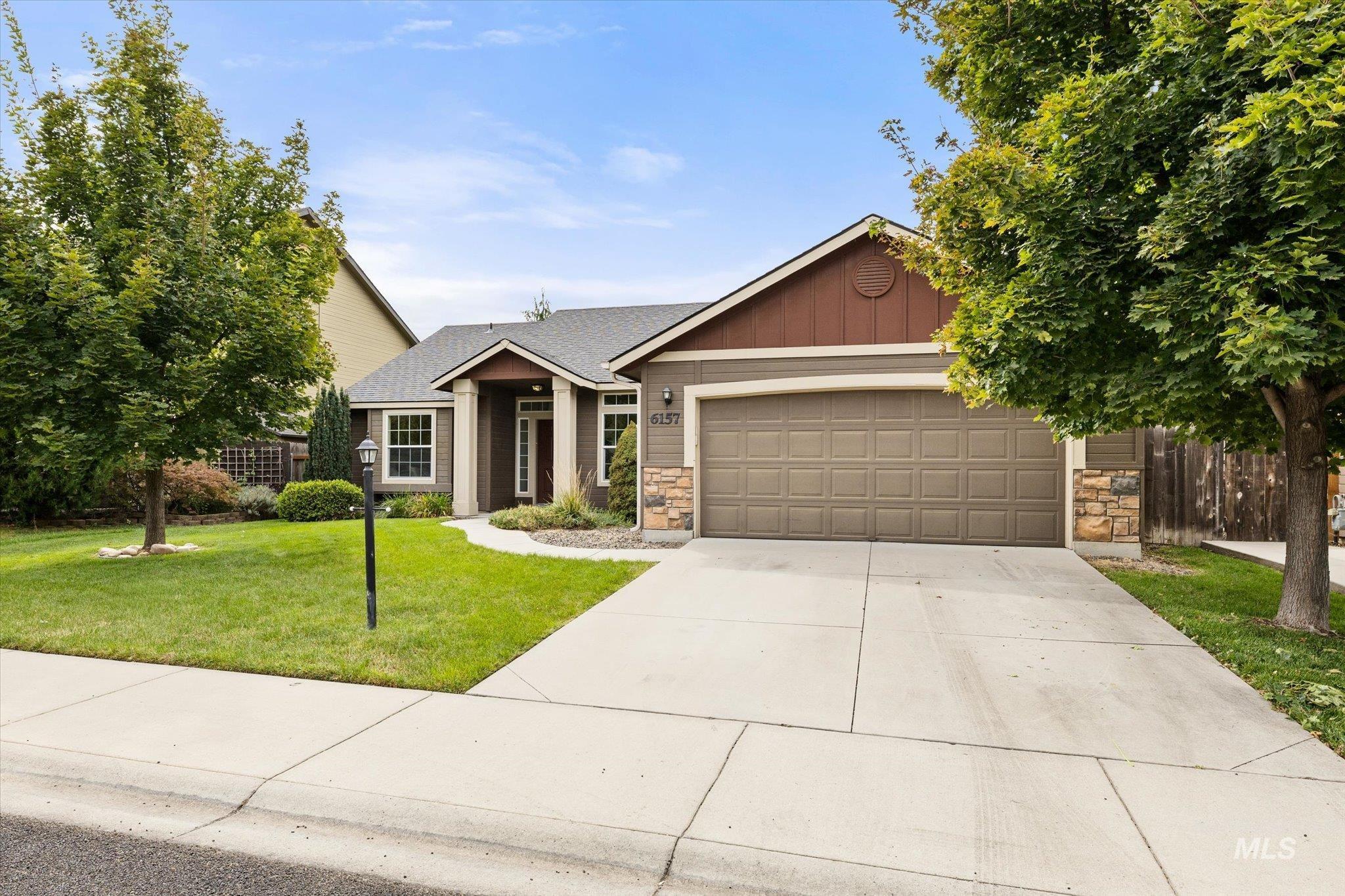 6157 N Silver Elm Way, Meridian, Idaho 83646, 3 Bedrooms, 2 Bathrooms, Residential For Sale, Price $450,000, 98999690