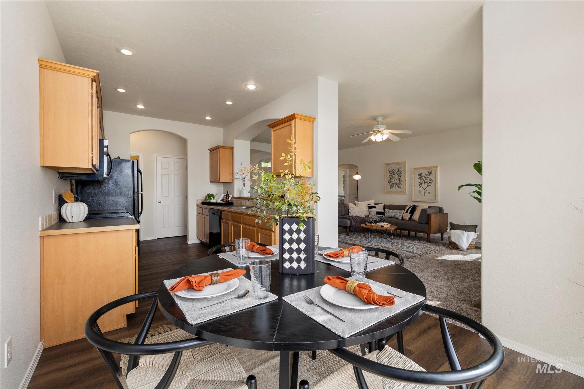 6157 N Silver Elm Way, Meridian, Idaho 83646, 3 Bedrooms, 2 Bathrooms, Residential For Sale, Price $450,000, 98999690