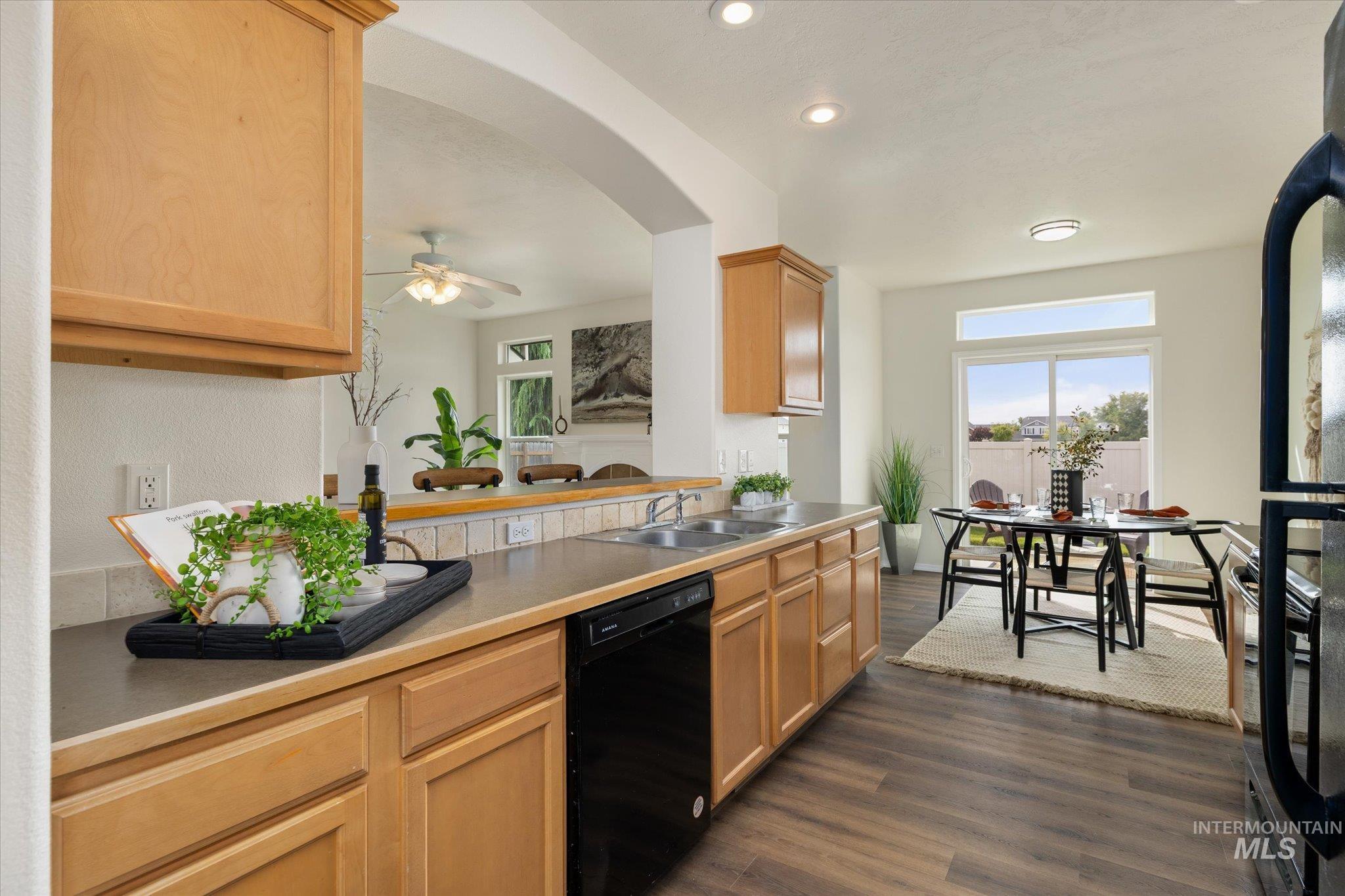 6157 N Silver Elm Way, Meridian, Idaho 83646, 3 Bedrooms, 2 Bathrooms, Residential For Sale, Price $450,000, 98999690