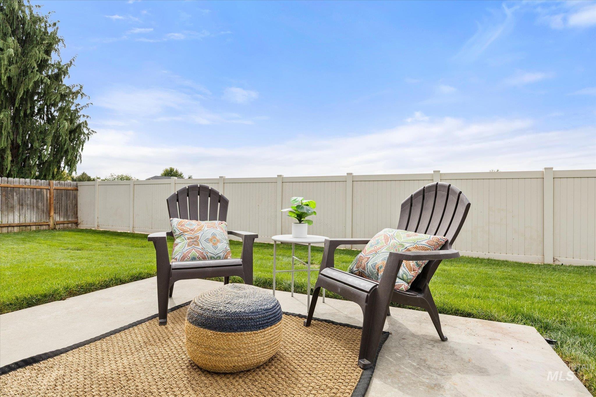 6157 N Silver Elm Way, Meridian, Idaho 83646, 3 Bedrooms, 2 Bathrooms, Residential For Sale, Price $450,000, 98999690