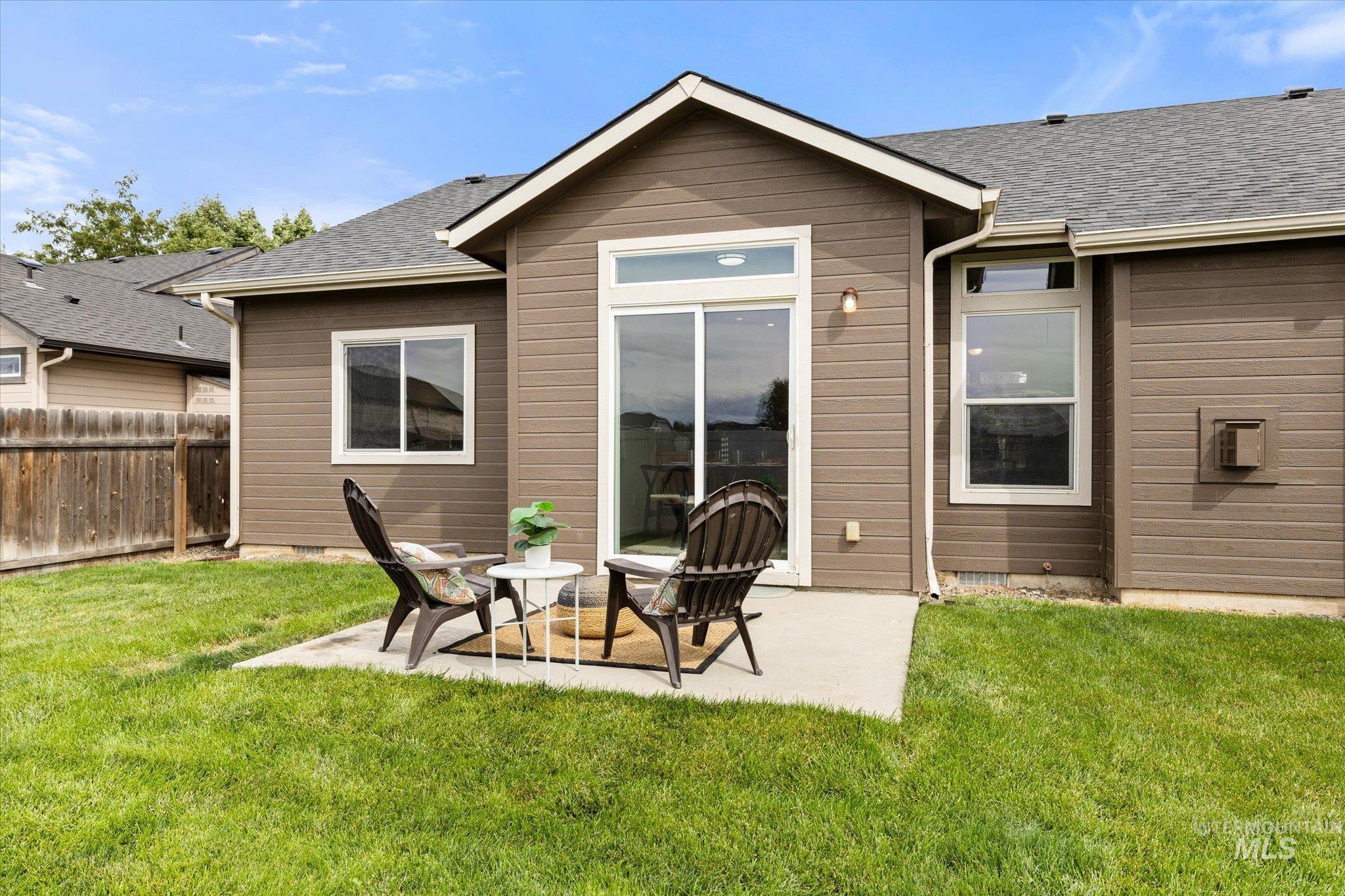 6157 N Silver Elm Way, Meridian, Idaho 83646, 3 Bedrooms, 2 Bathrooms, Residential For Sale, Price $450,000, 98999690